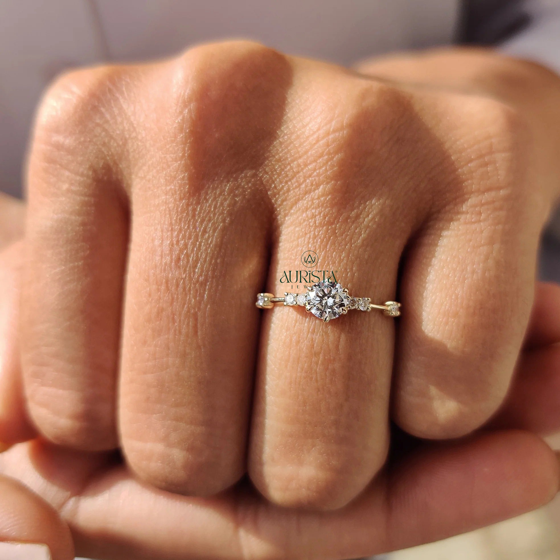 Eternal Sparkle – Classic Elegance with Shining Finish