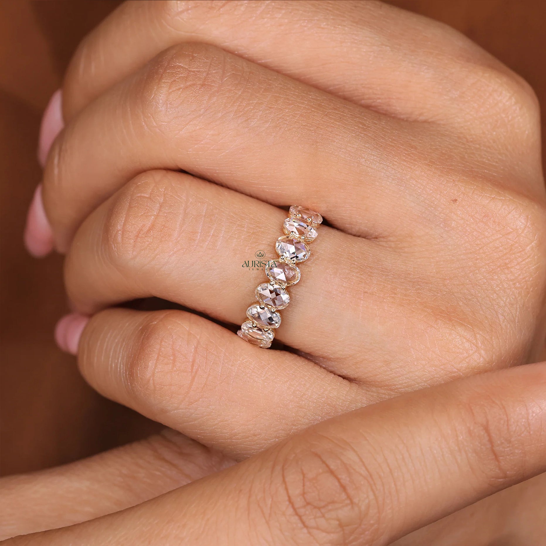 Timeless Glow – Premium Ring with Elegant Diamond