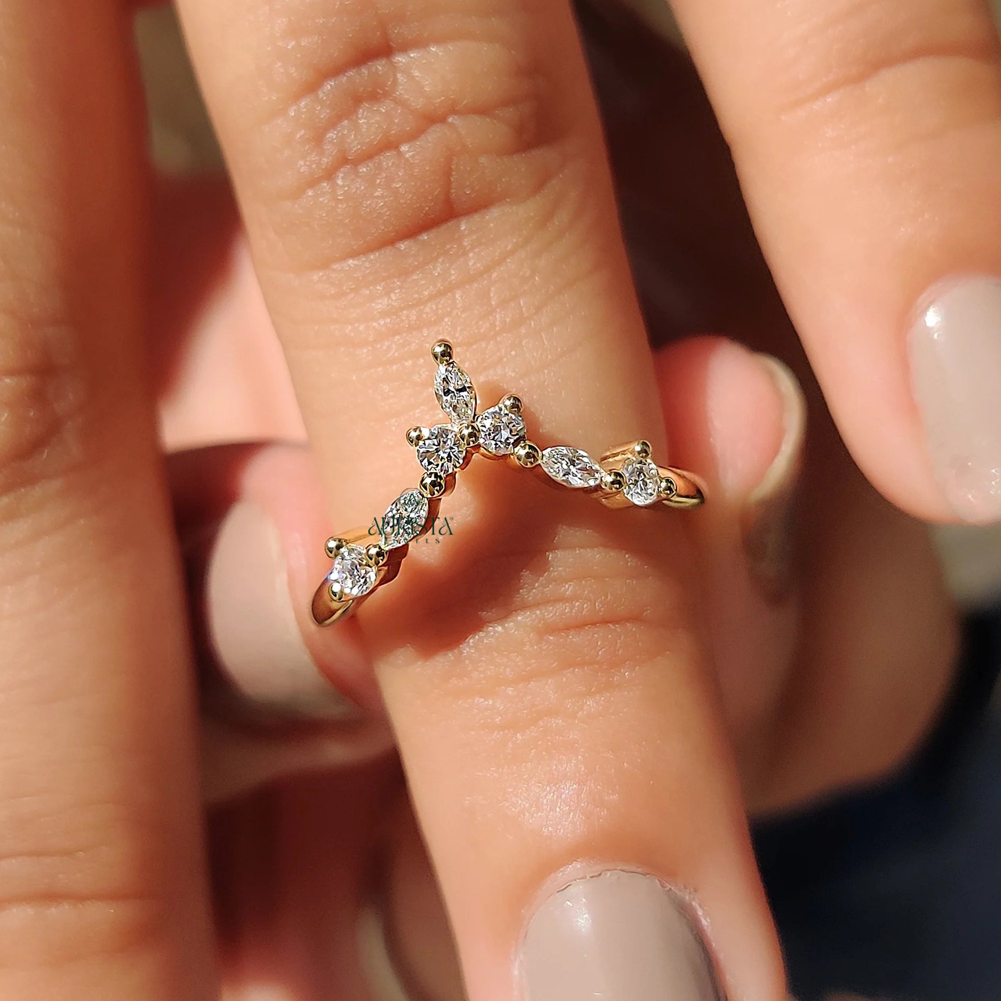 Elegant Marquise Diamond Crown Ring