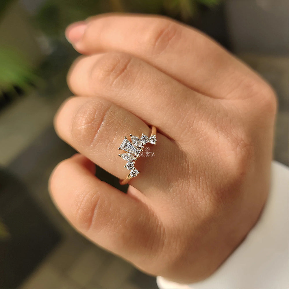 Promise of Light – Yellow Gold Ring with Baguette Diamond