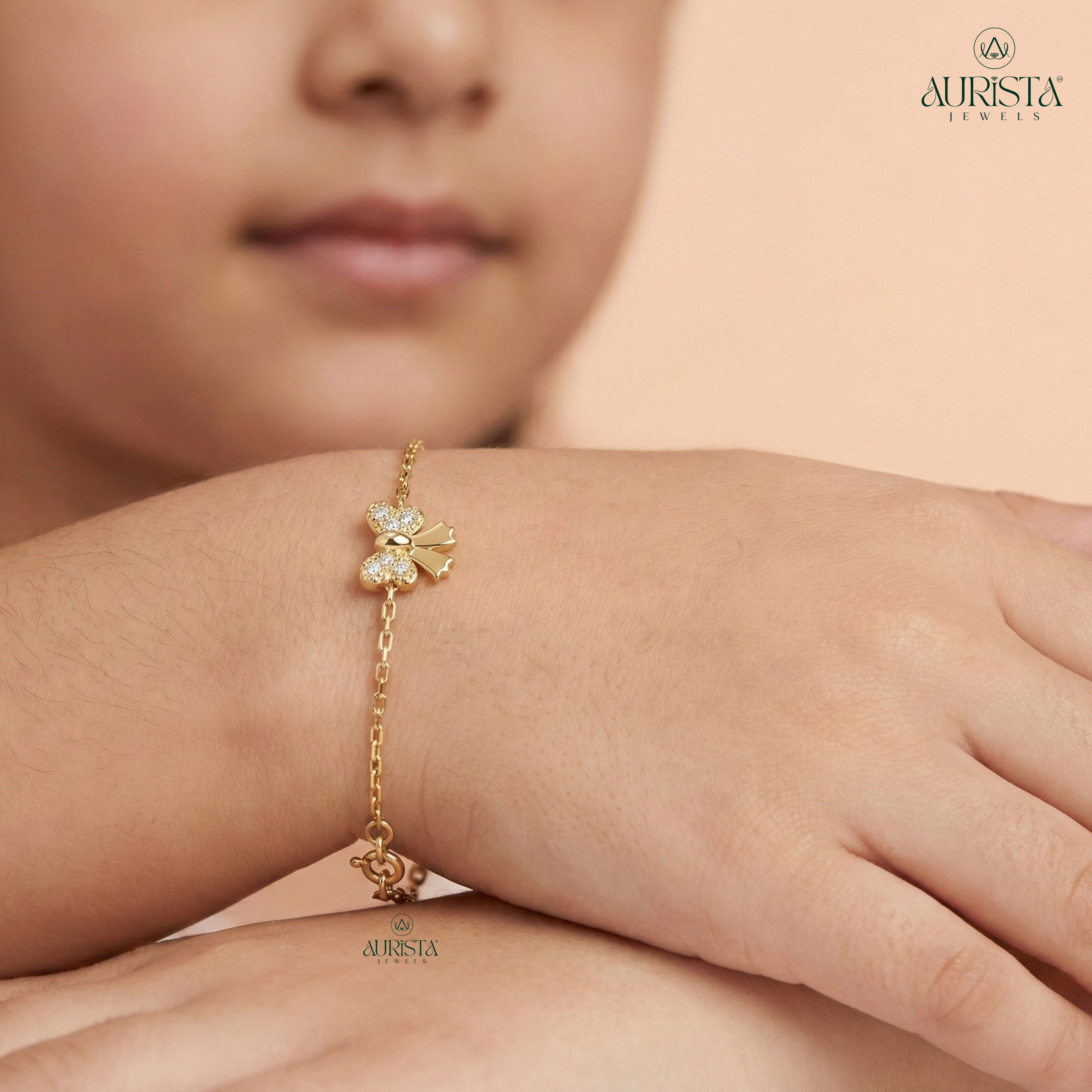Infinite Spark – Bracelet with Round Diamond Charm