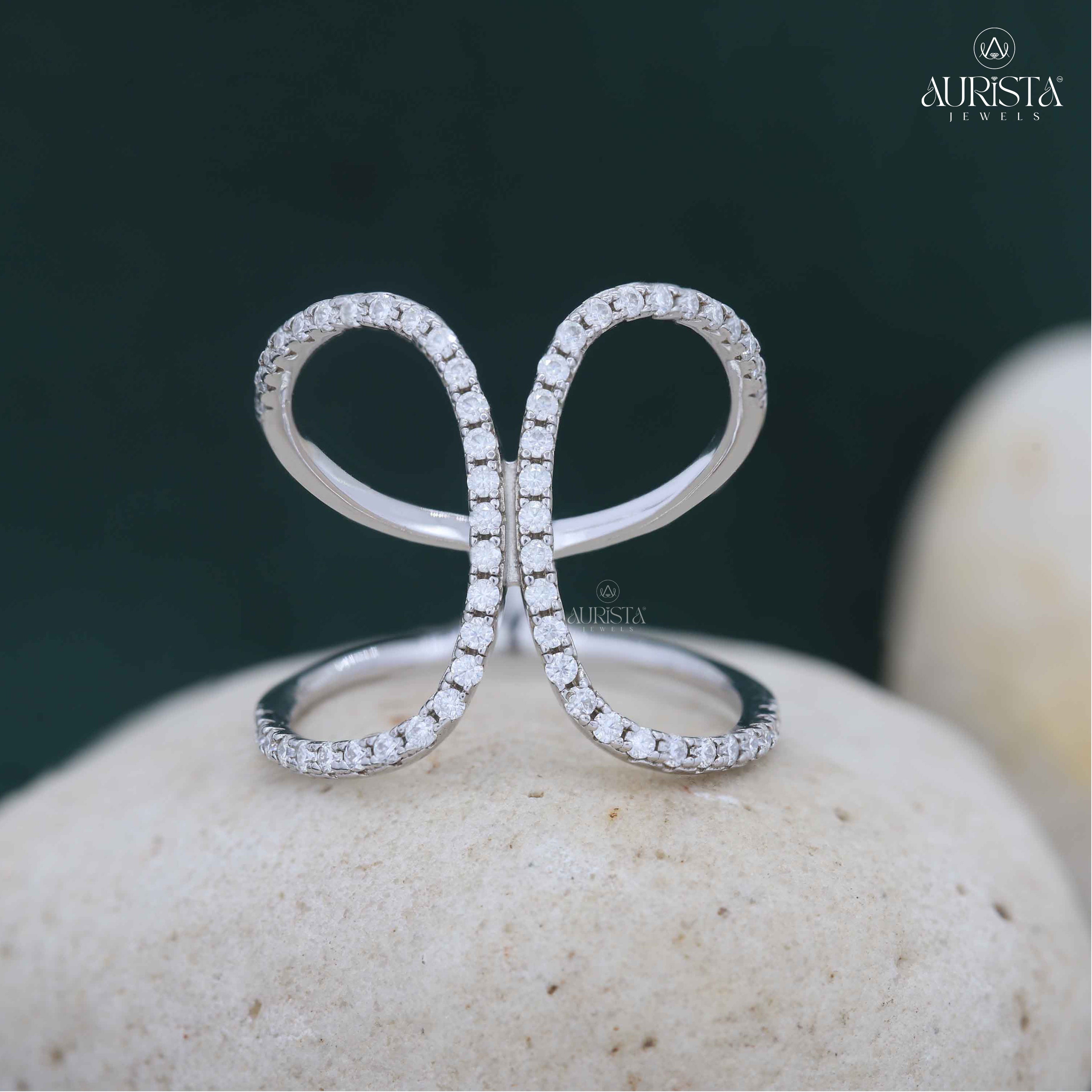 Hold Forever Close- White Gold with Round White Diamond