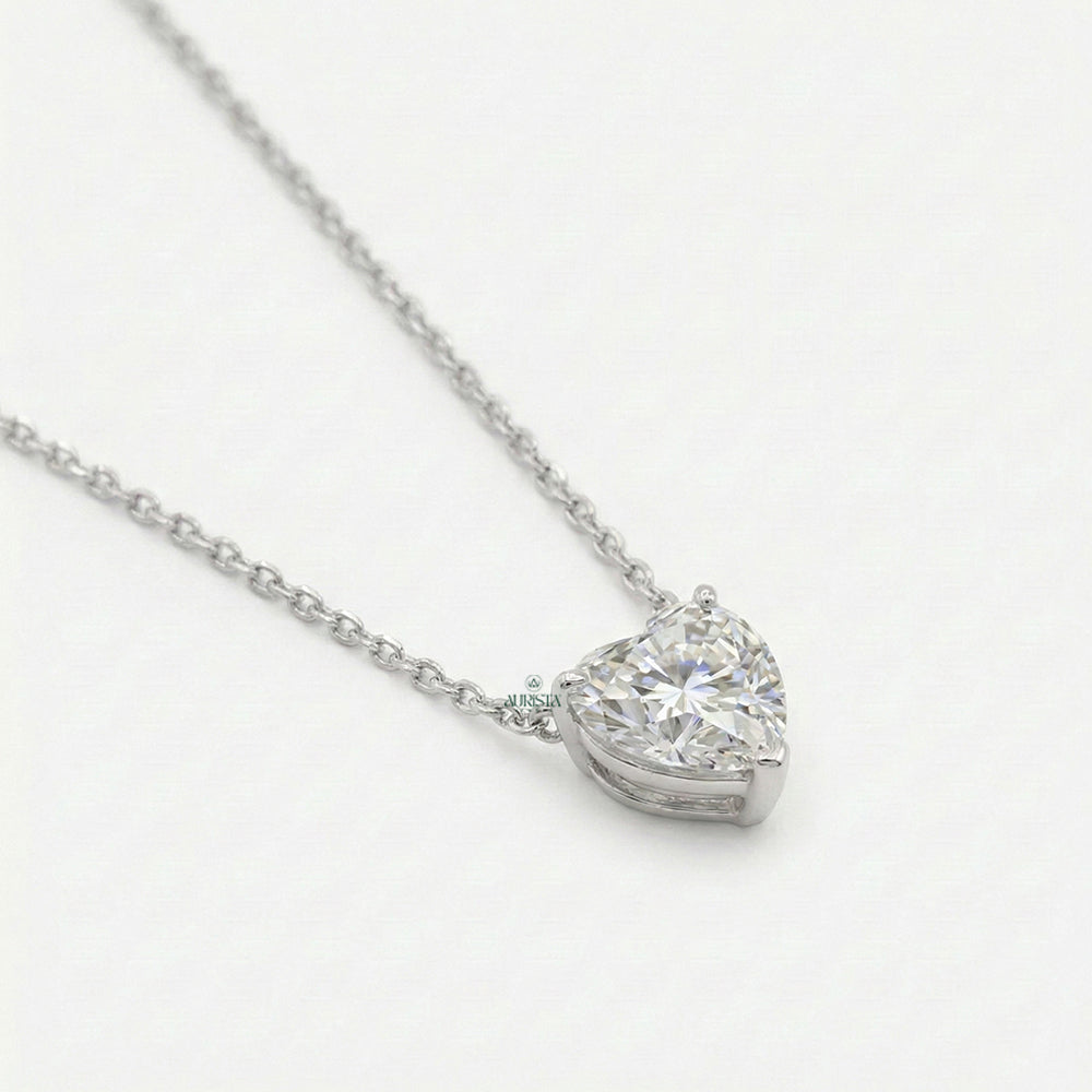 Everyday Elegance Heart Diamond Pendant in White Gold