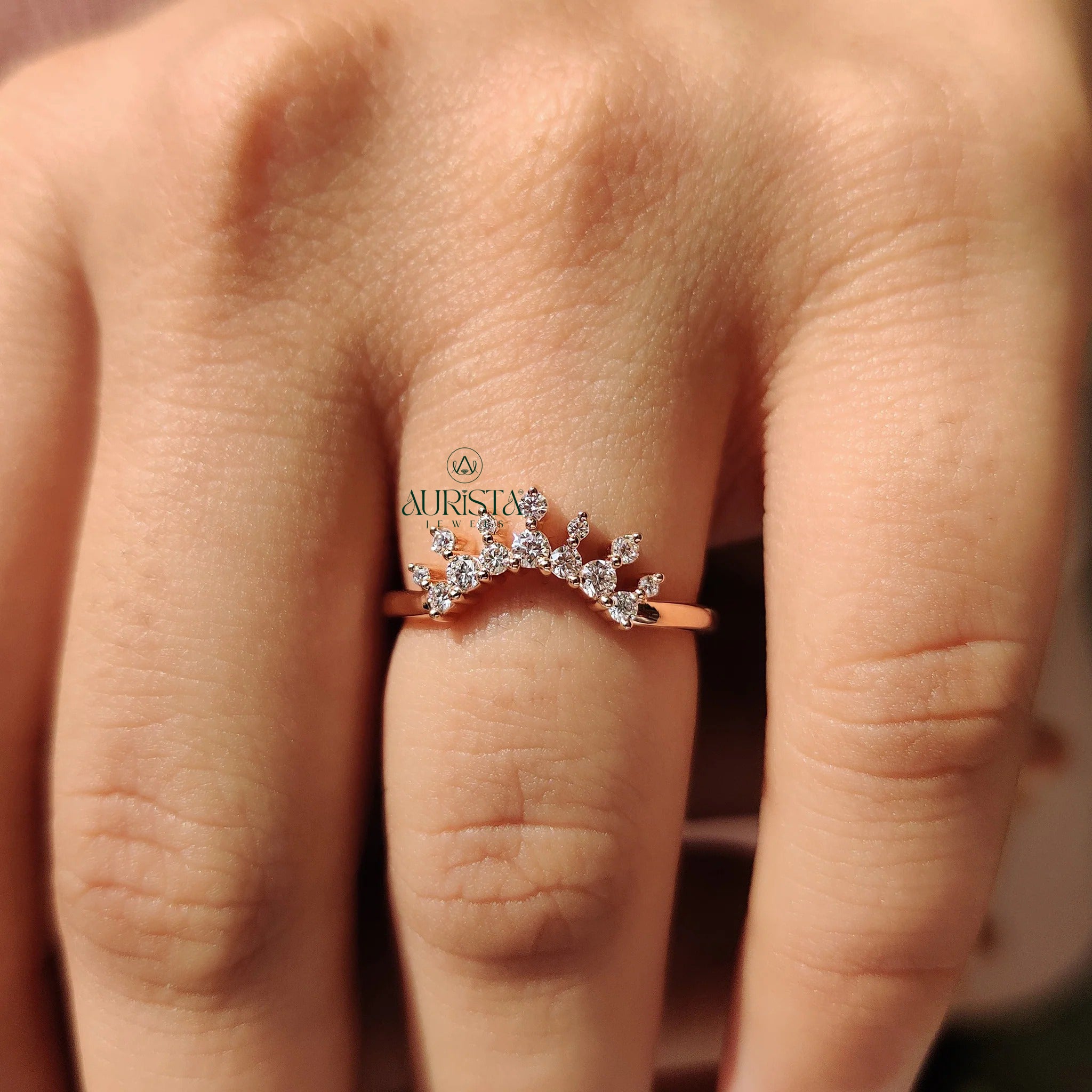 Infinite Glow – Luxe Ring with Fine Diamond