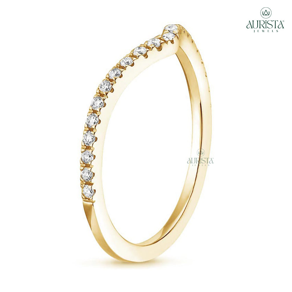 Shine Forever – Yellow Gold Ring with Round Diamond