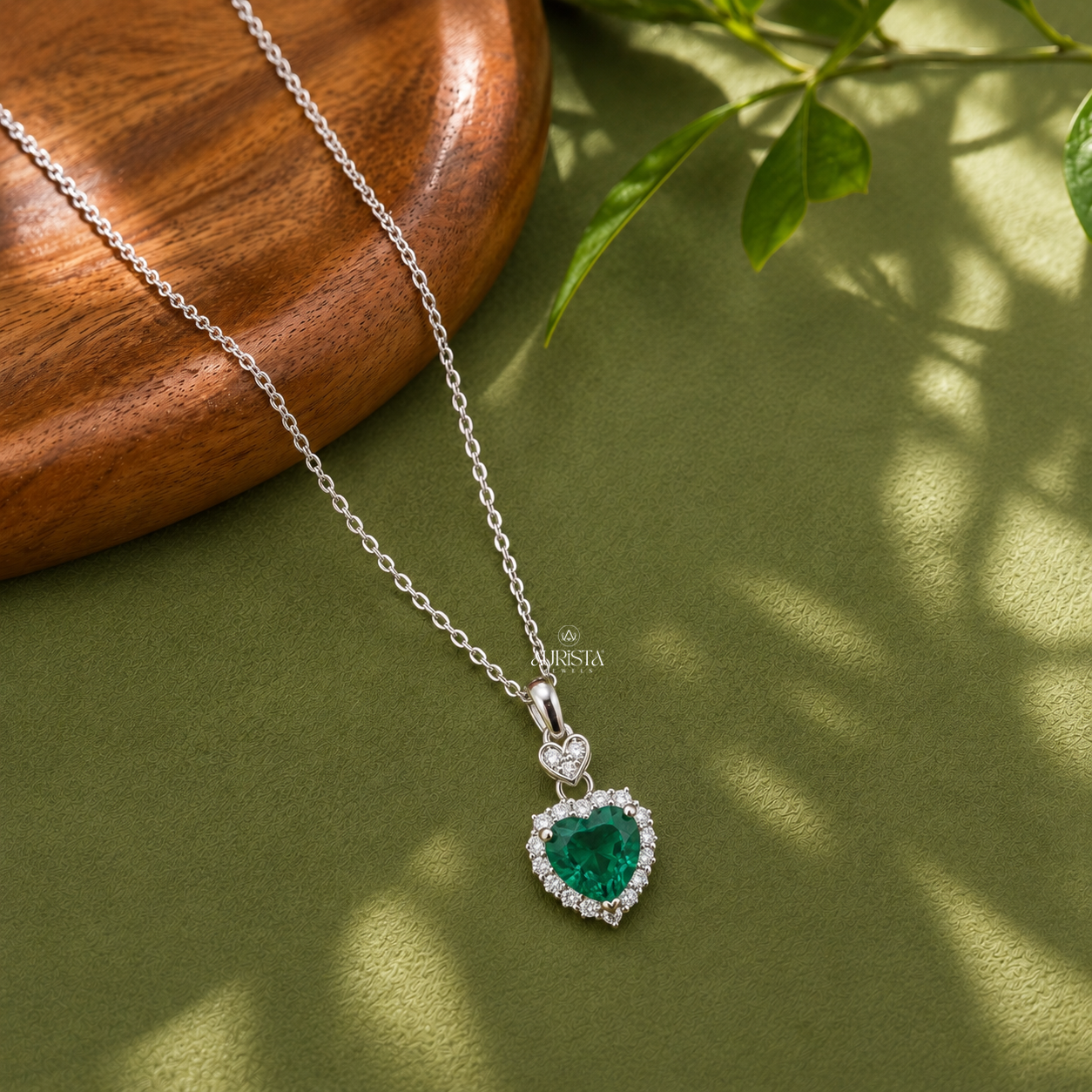 Lab Grown in Diamond Green Heart Halo Pendant Statement Drop Necklace Jewelry