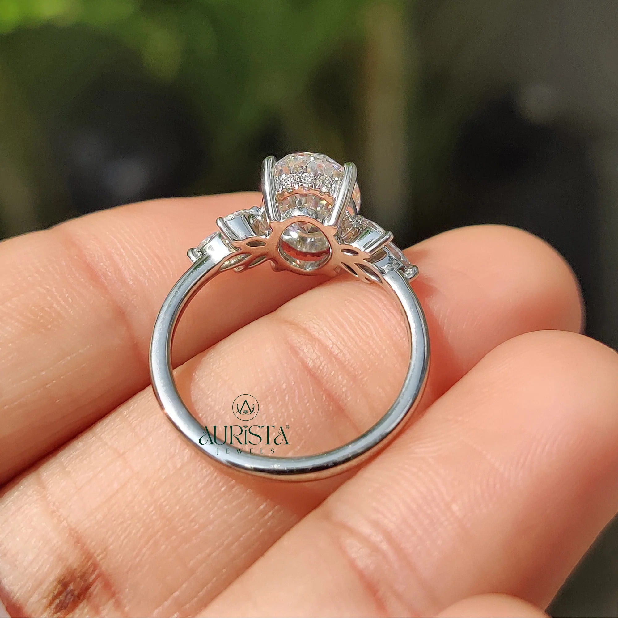Eternal Sparkle – Classic Elegance with Shining Finish