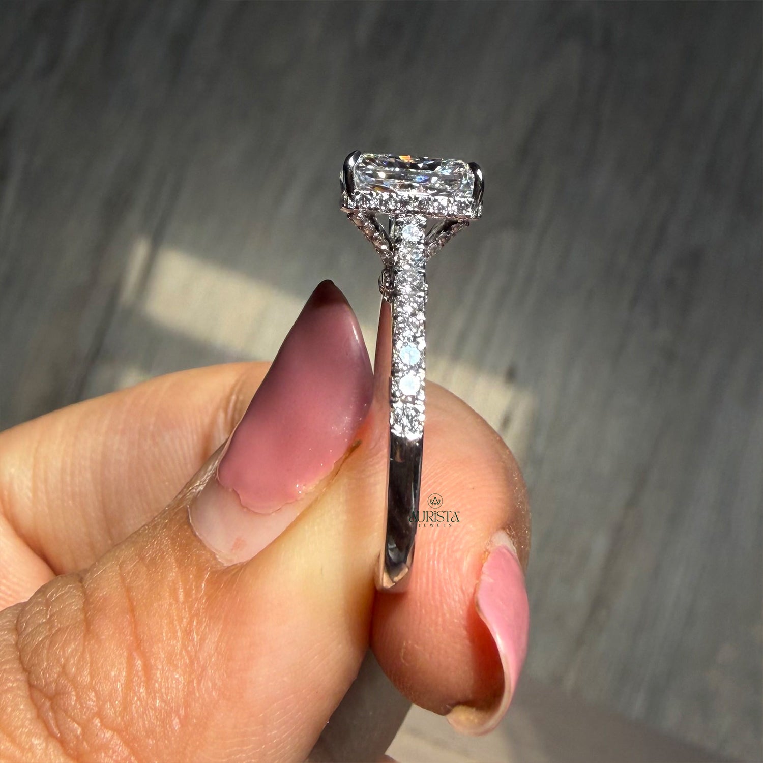 Golden Vows – Royal Ring with Brilliant Diamond