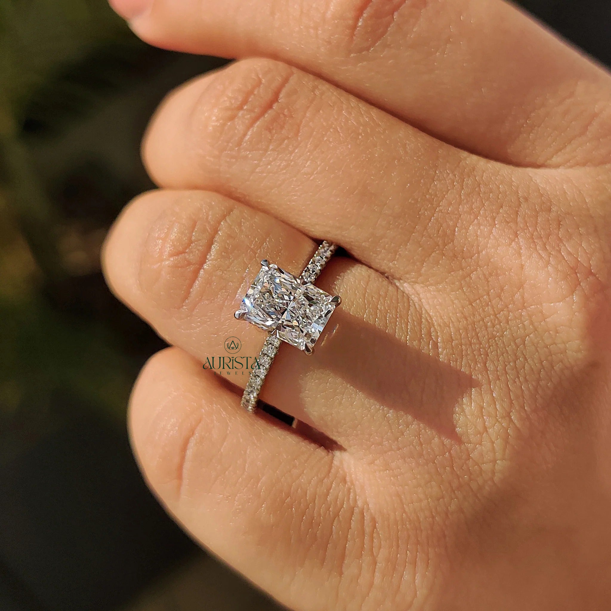Luxe Radiant Cut Diamond Pave Ring with Timeless Sparkle