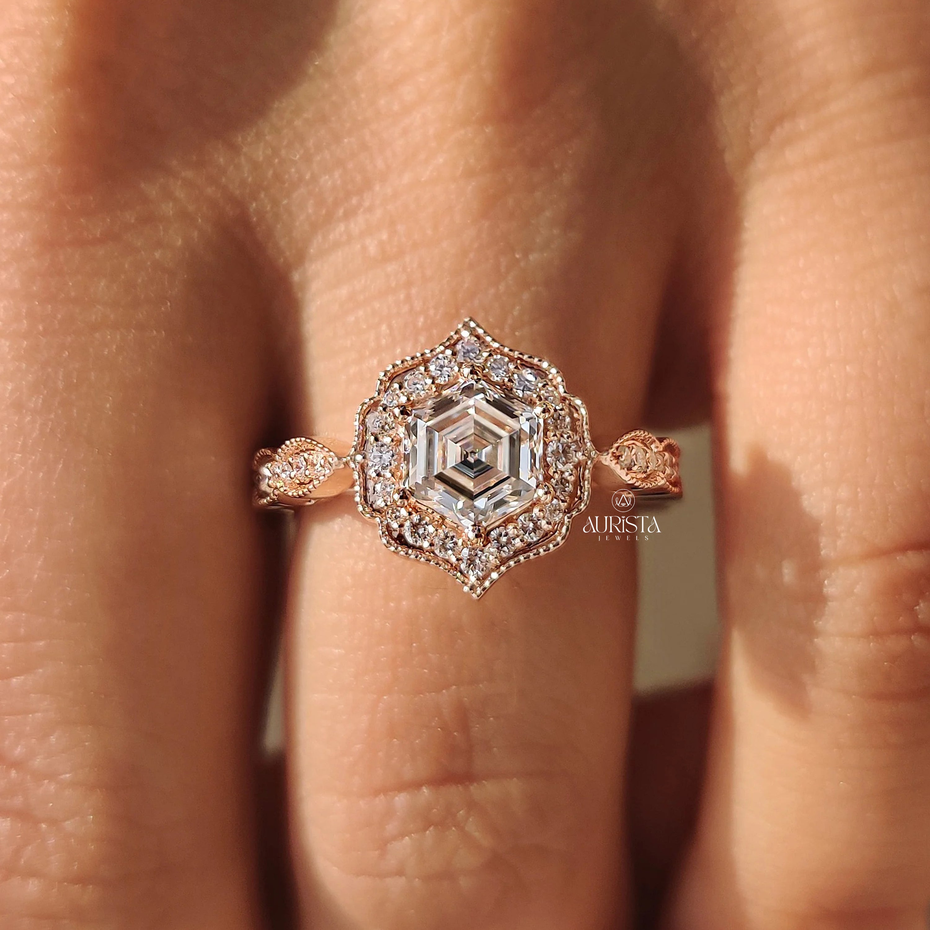 Infinite Love – Classic Gold Ring with Premium Diamond