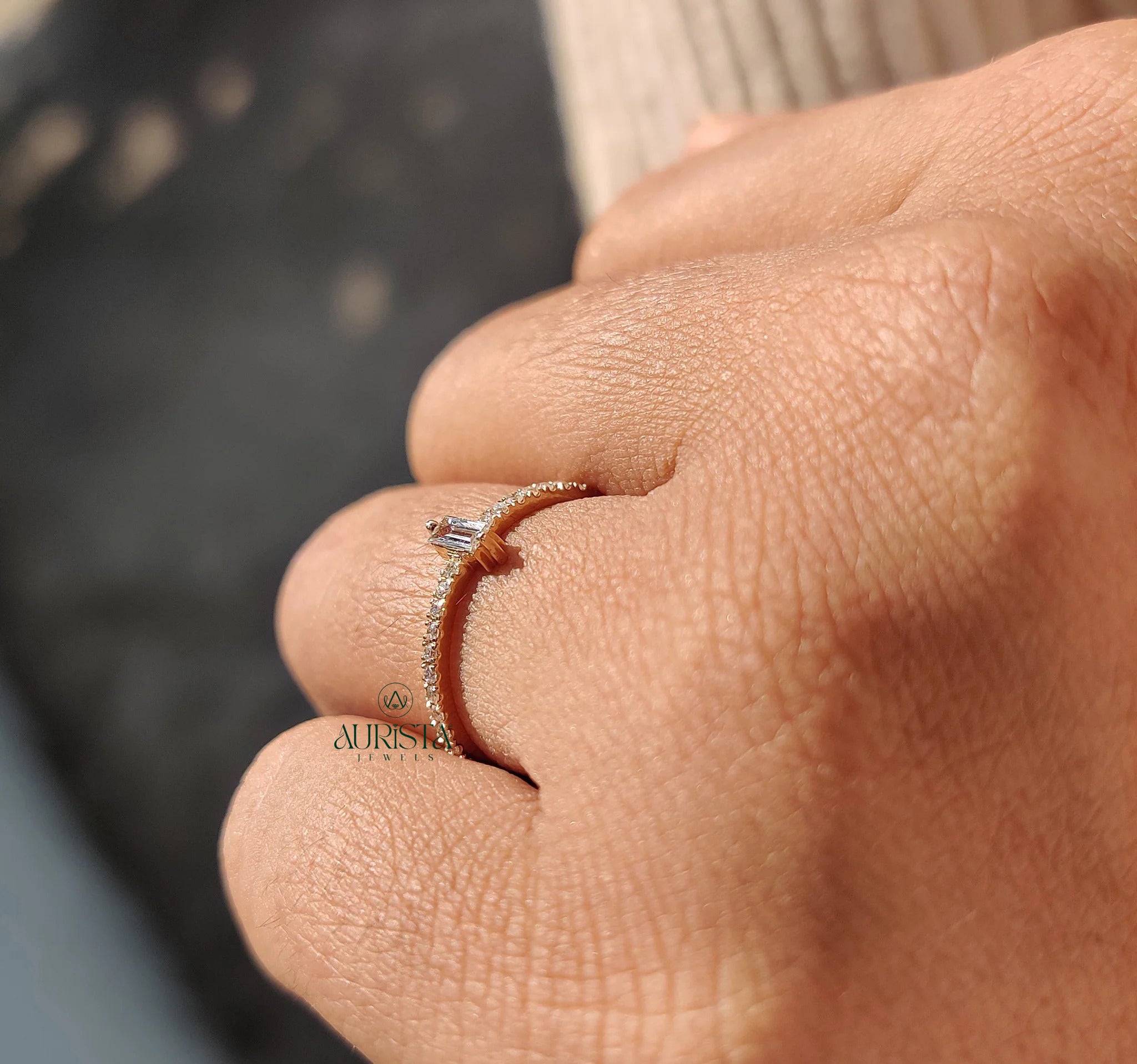 Timeless Pave Shine – Premium Ring with Elegant Glow