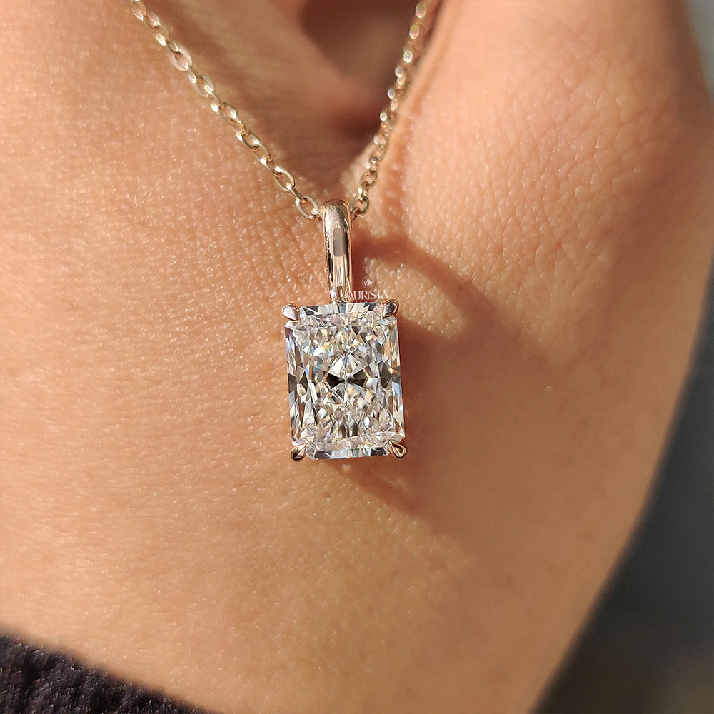 Luminous Charm Radinat Diamond Pendant in Gold