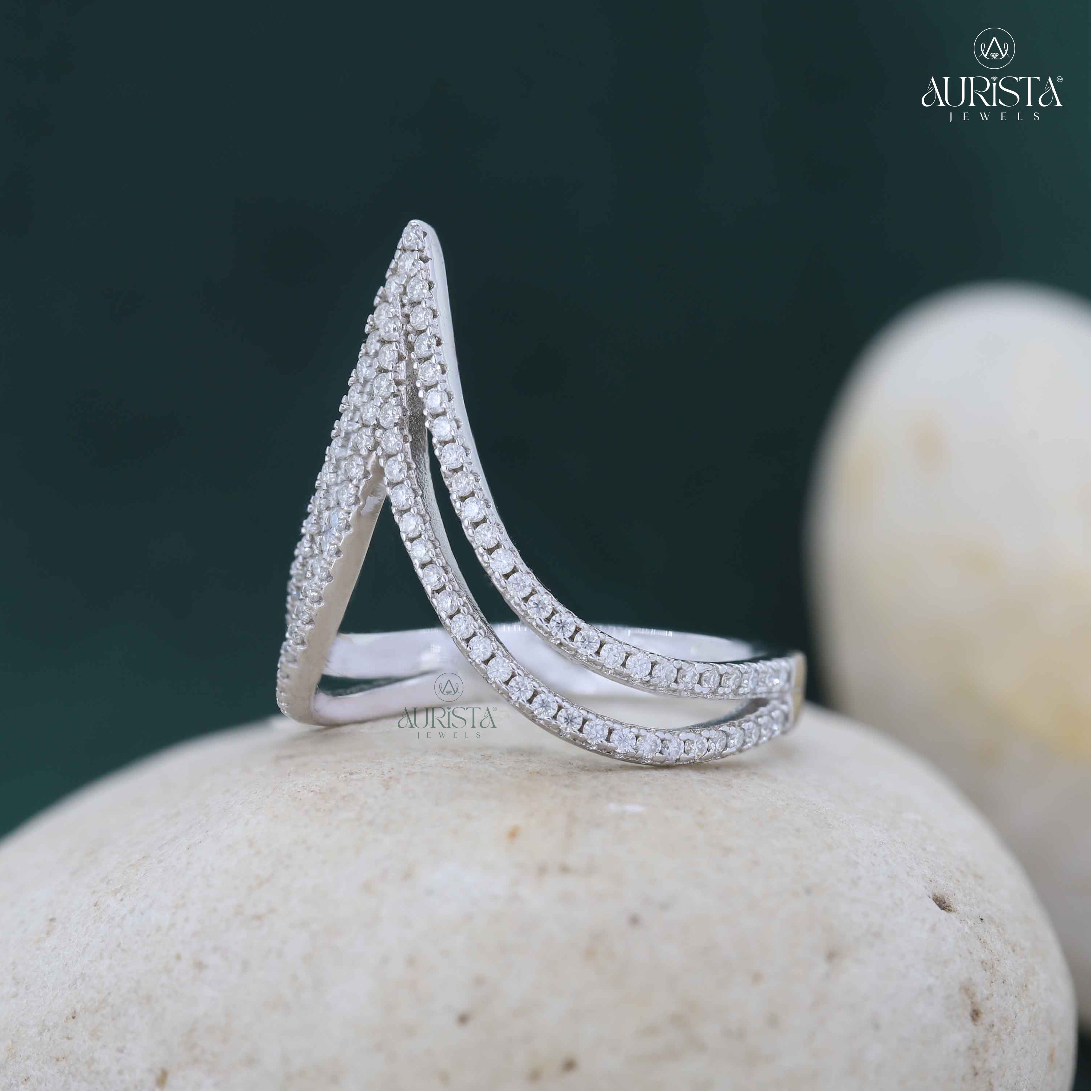 Forever Starts Here – White Gold Band with Rund Diamond