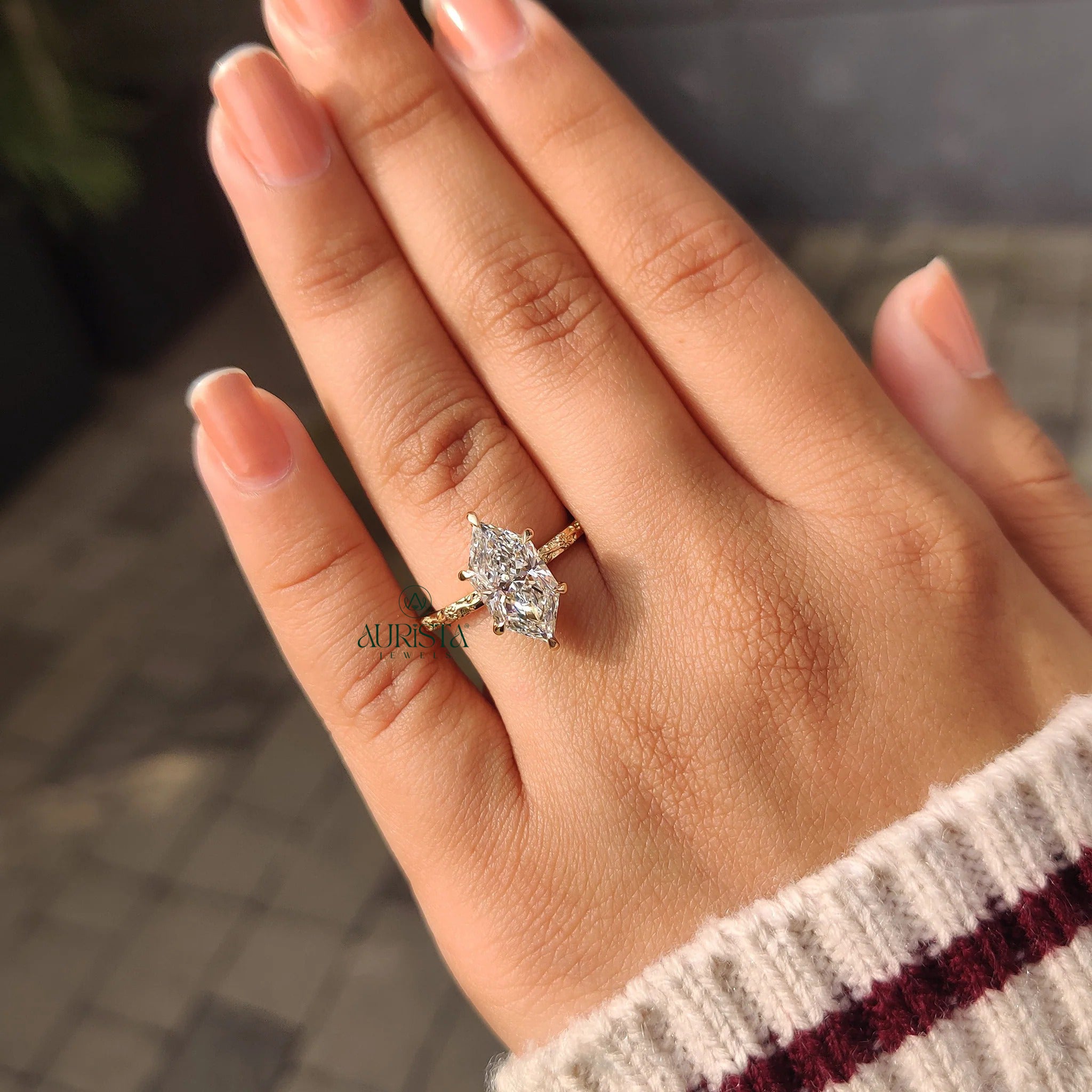 Hexagon Cut Solitaire Diamond Ring with Pure Beauty