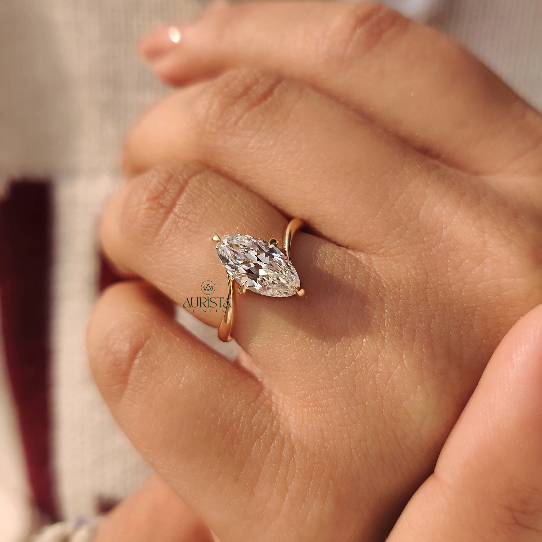 Pure Elegance Solitaire Ring with Bright Sparkle
