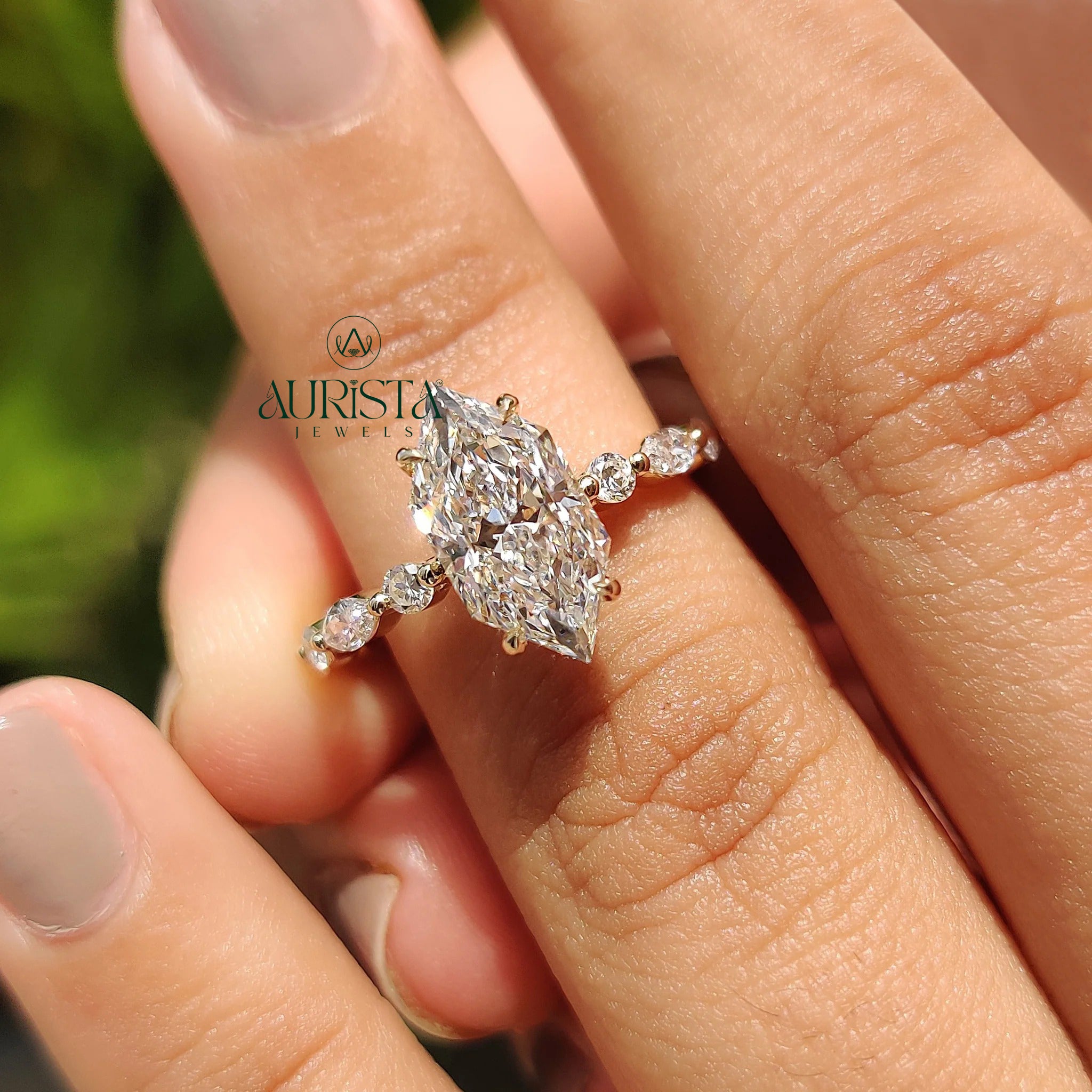 Endless Glow – Elegant Finish with Sparkling Touch