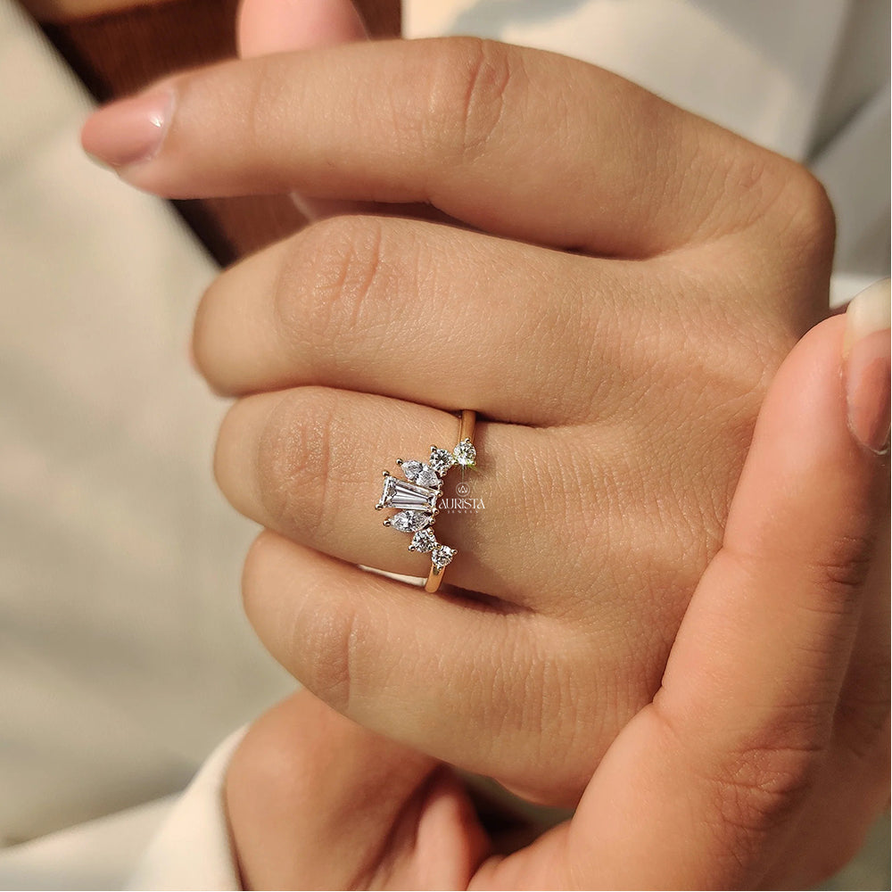 Promise of Light – Yellow Gold Ring with Baguette Diamond