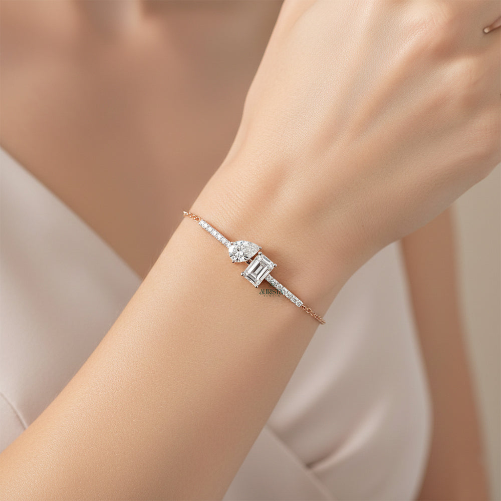 Eternal Embrace – Diamond Bracelet in White Gold