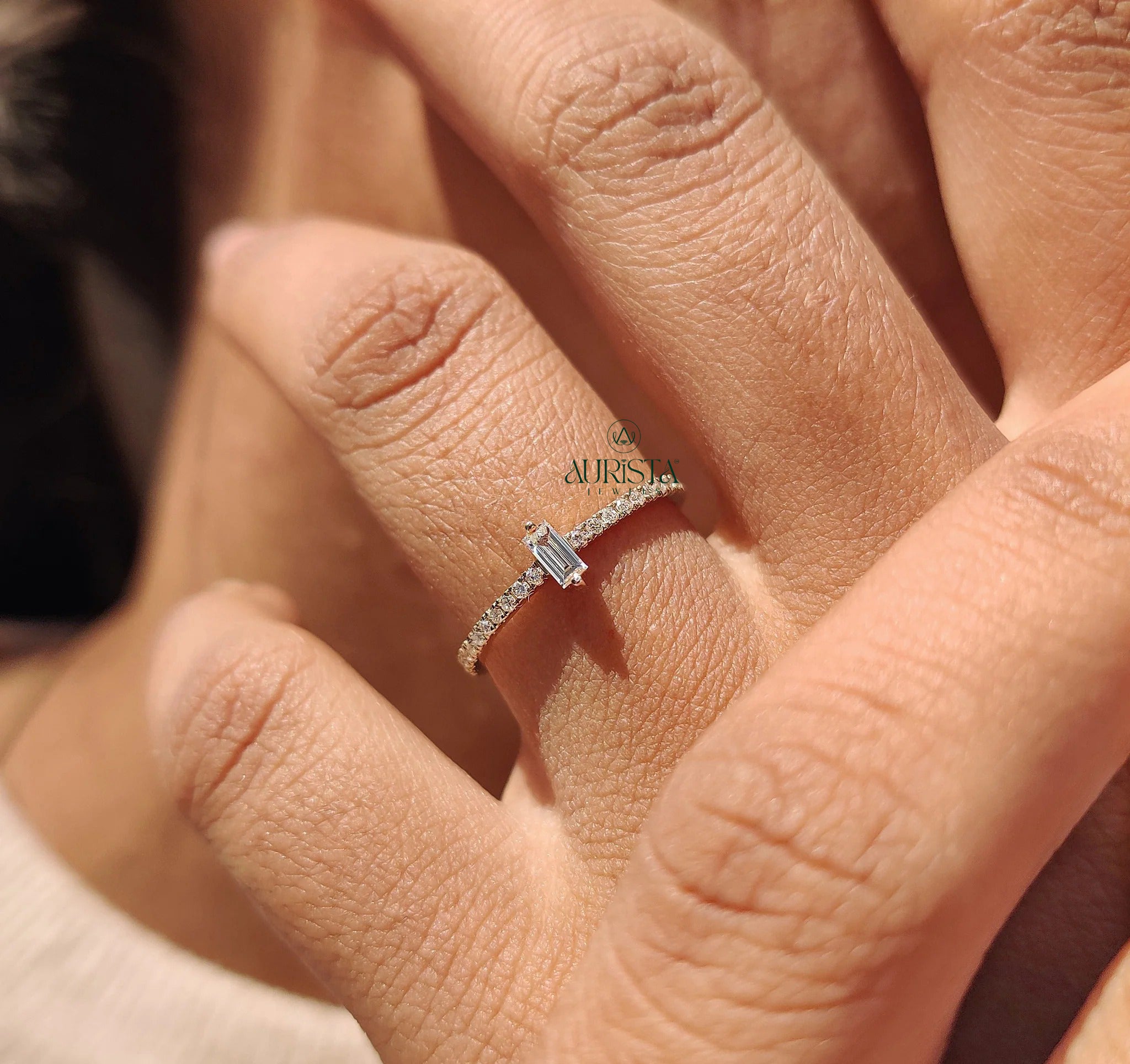 Timeless Pave Shine – Premium Ring with Elegant Glow