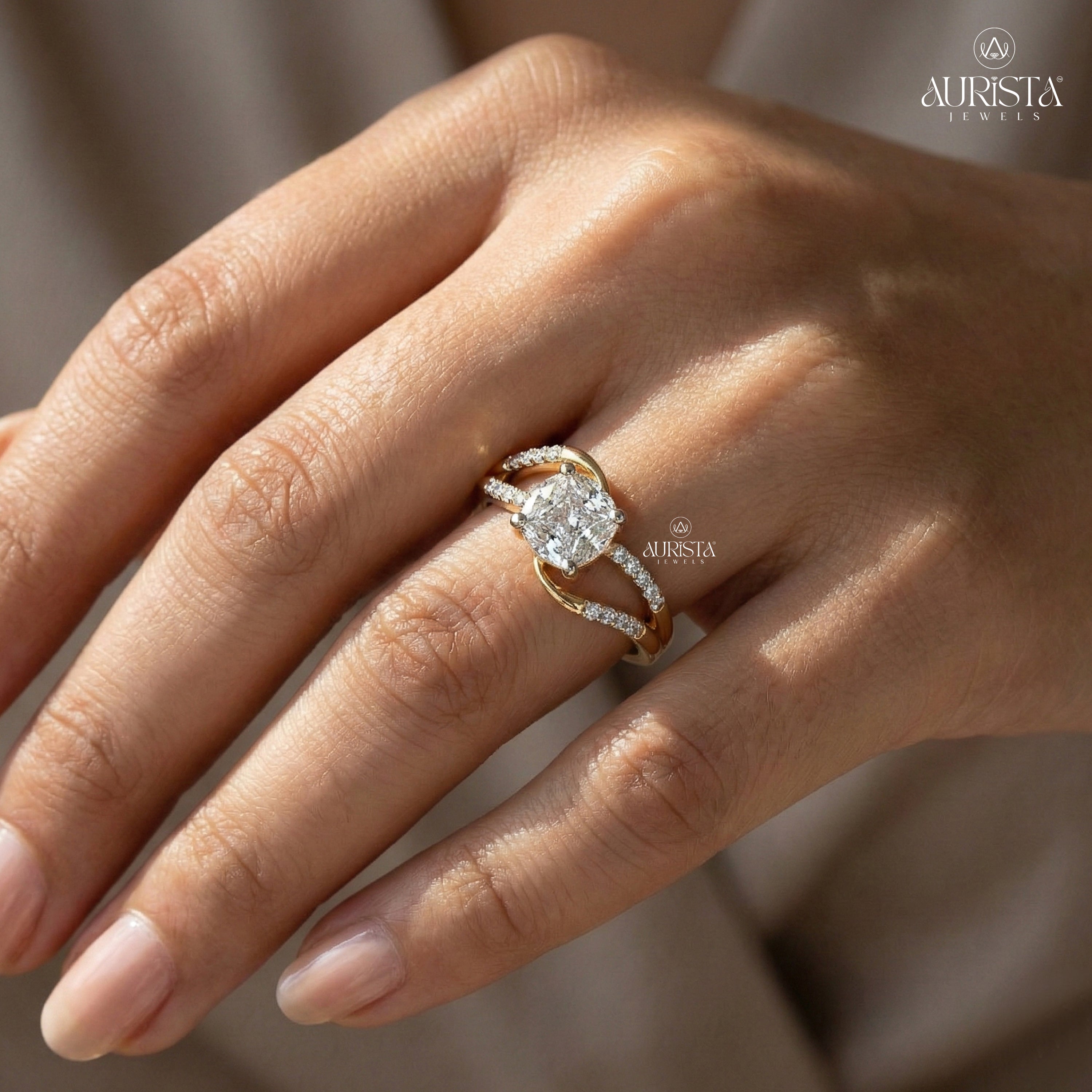 Timeless Union – Yellow Gold Band with Round Diamond