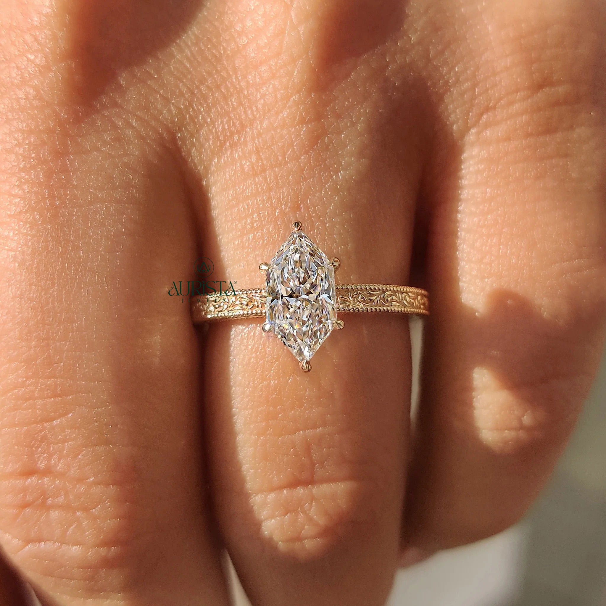Single Diamond Elegance Ring with Graceful Design