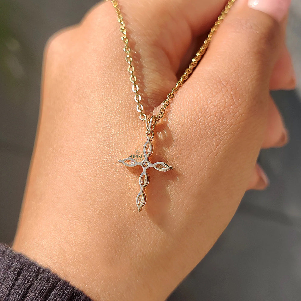 Celestial Glow Solitaire Diamond Pendant in Yellow Gold