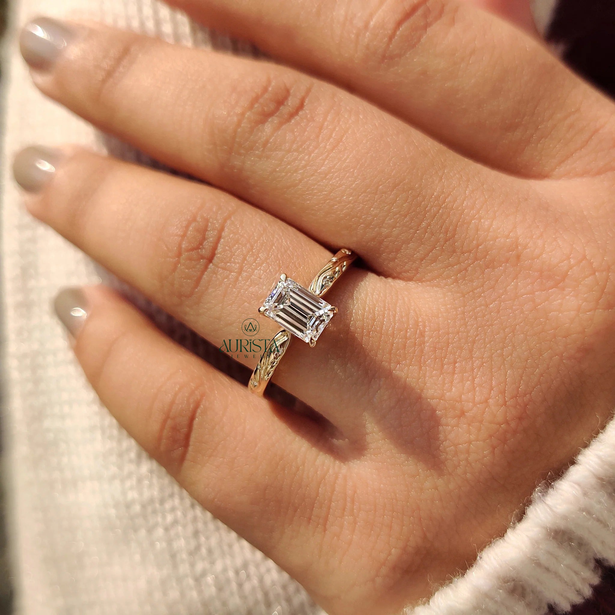 Eternal Beauty – Glossy Charm with Fine Sparkle