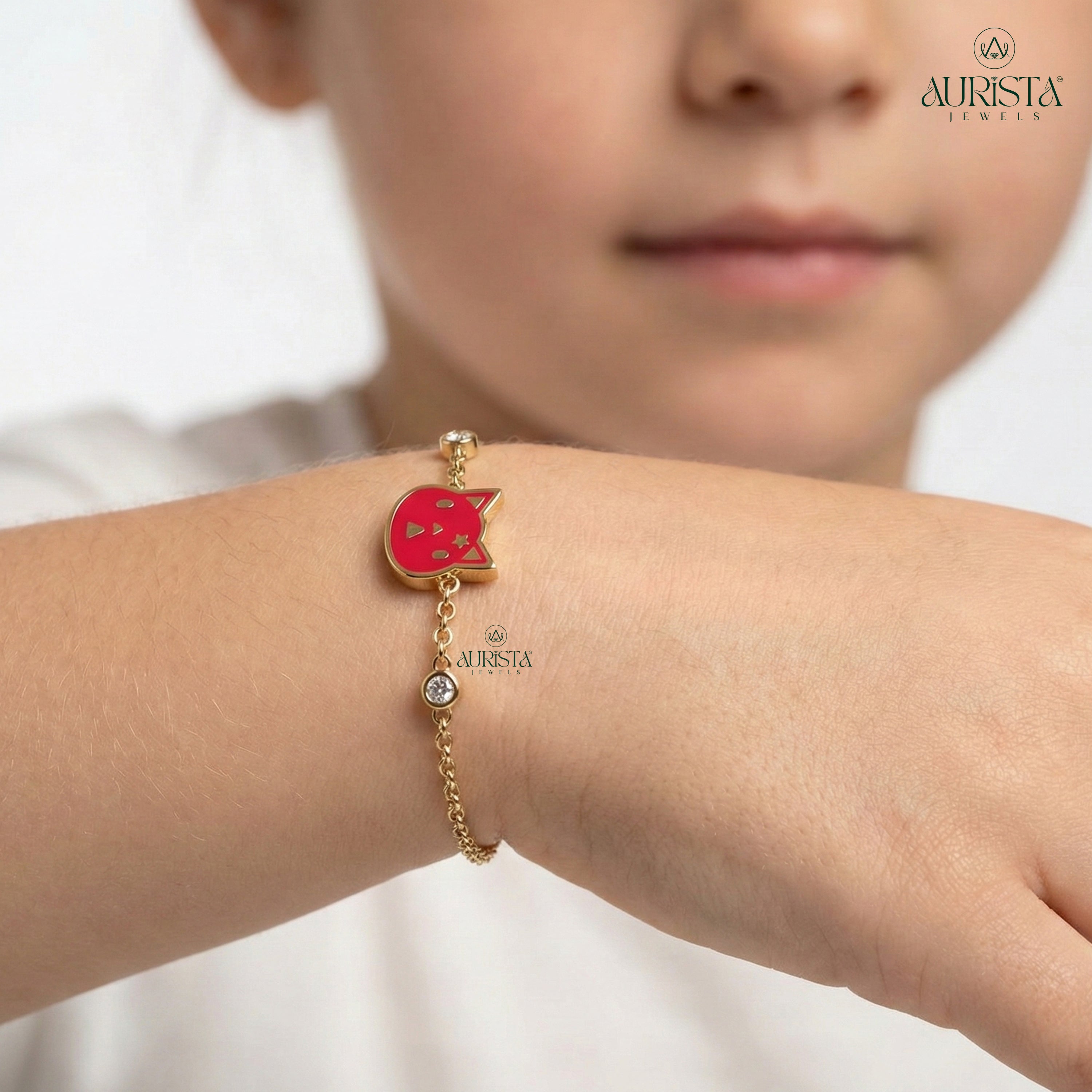 Forever Linked – Curbear Bracelet with Round Diamond