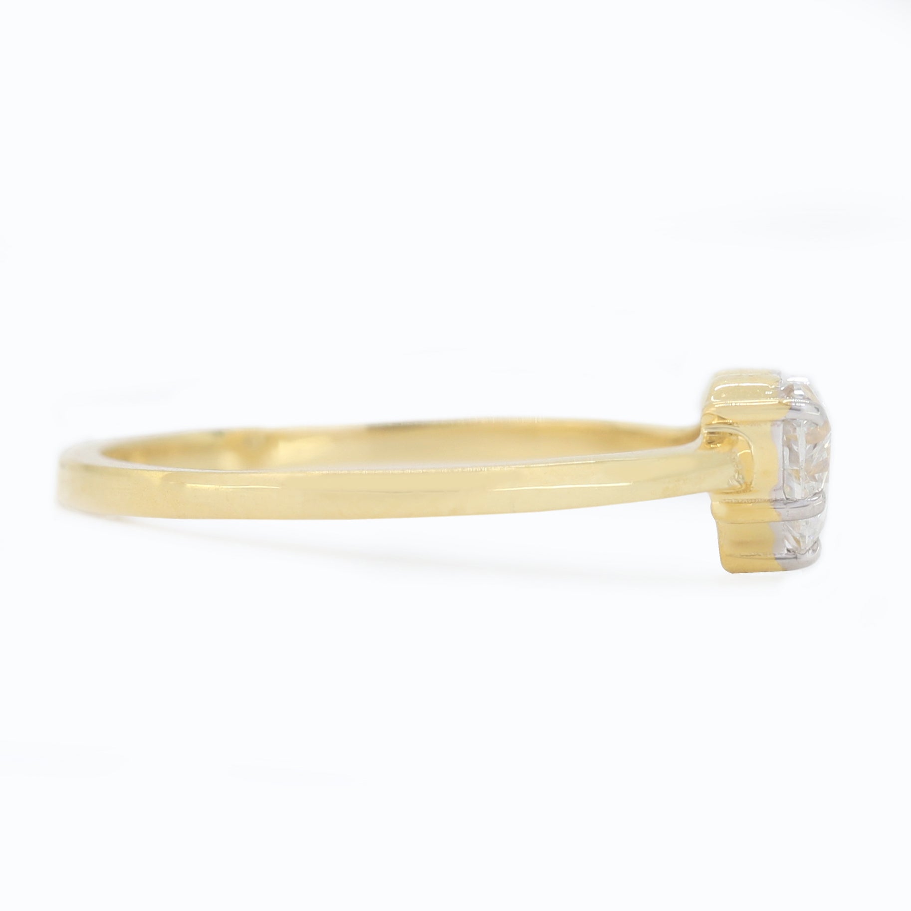 Timeless Union – Yellow Gold Band with Heart Diamond