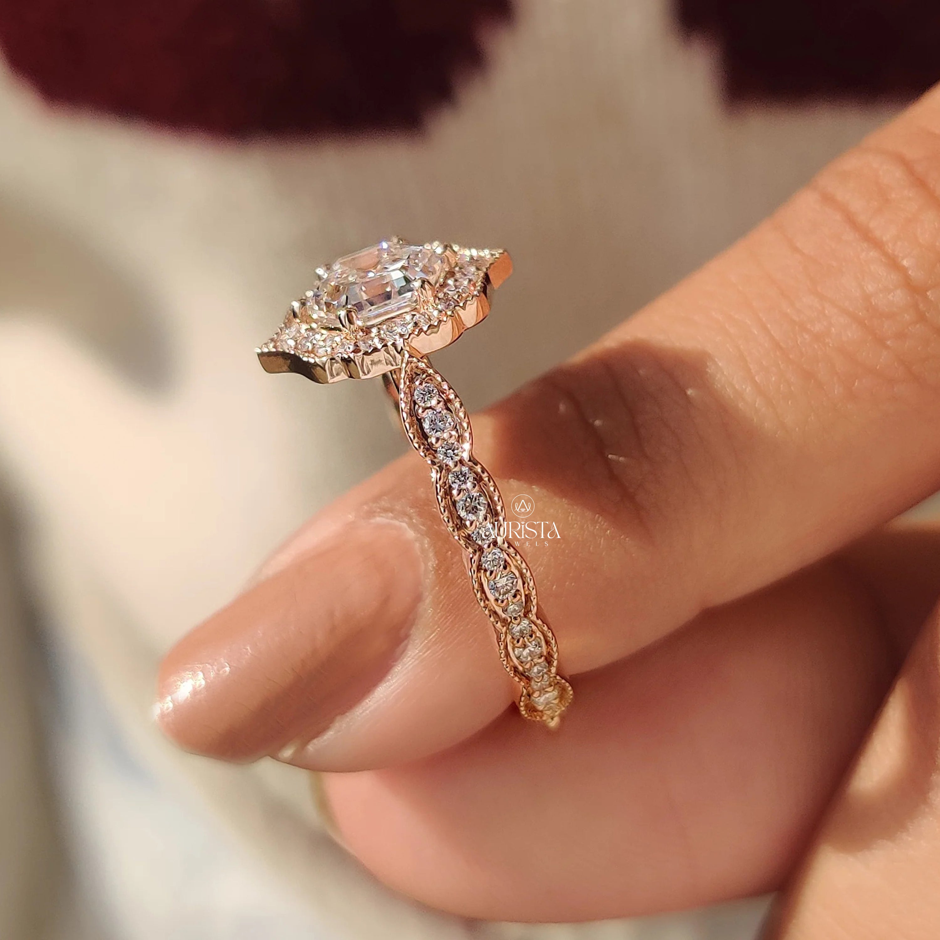 Infinite Love – Classic Gold Ring with Premium Diamond