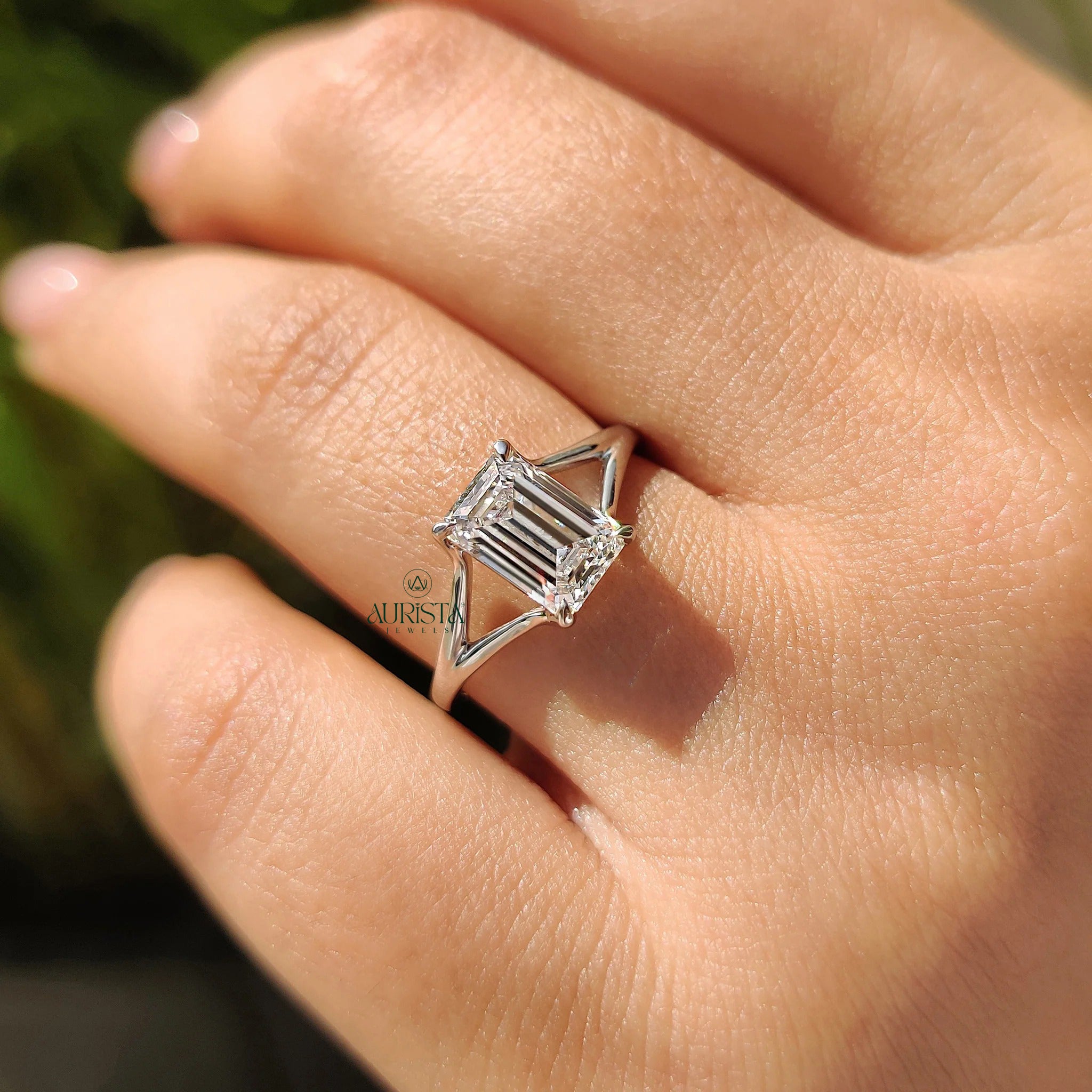 Elegant Diamond Ring with Timeless Appeal