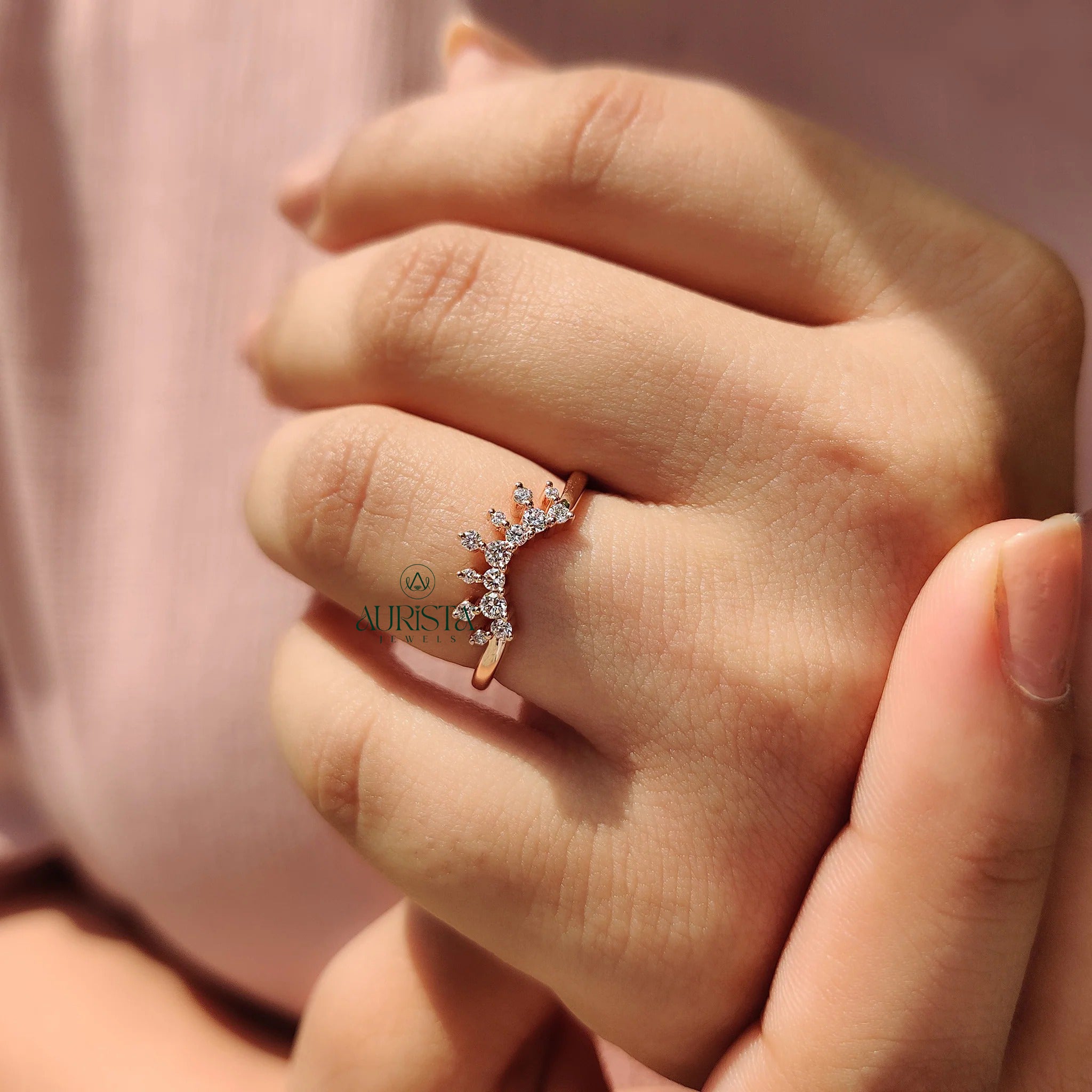 Infinite Glow – Luxe Ring with Fine Diamond