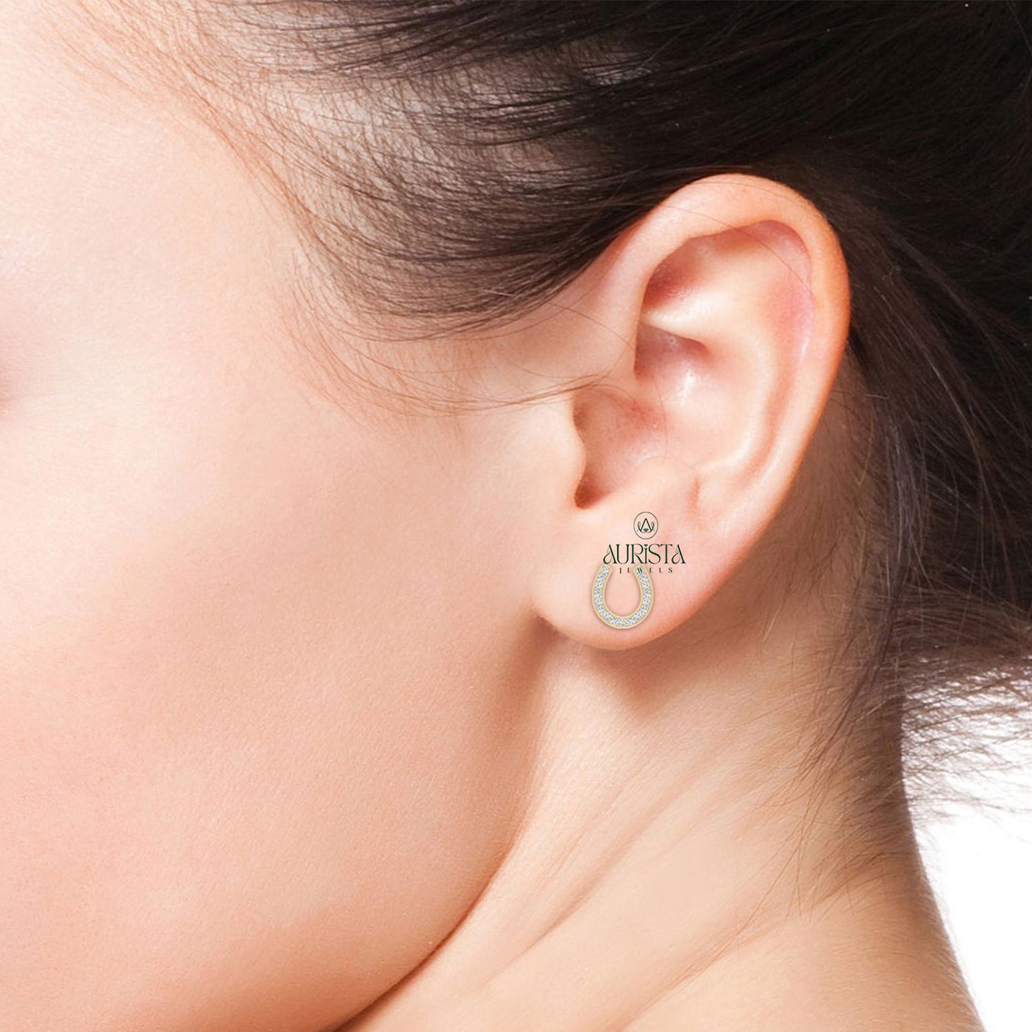 Graceful Earrings with Fine Diamond