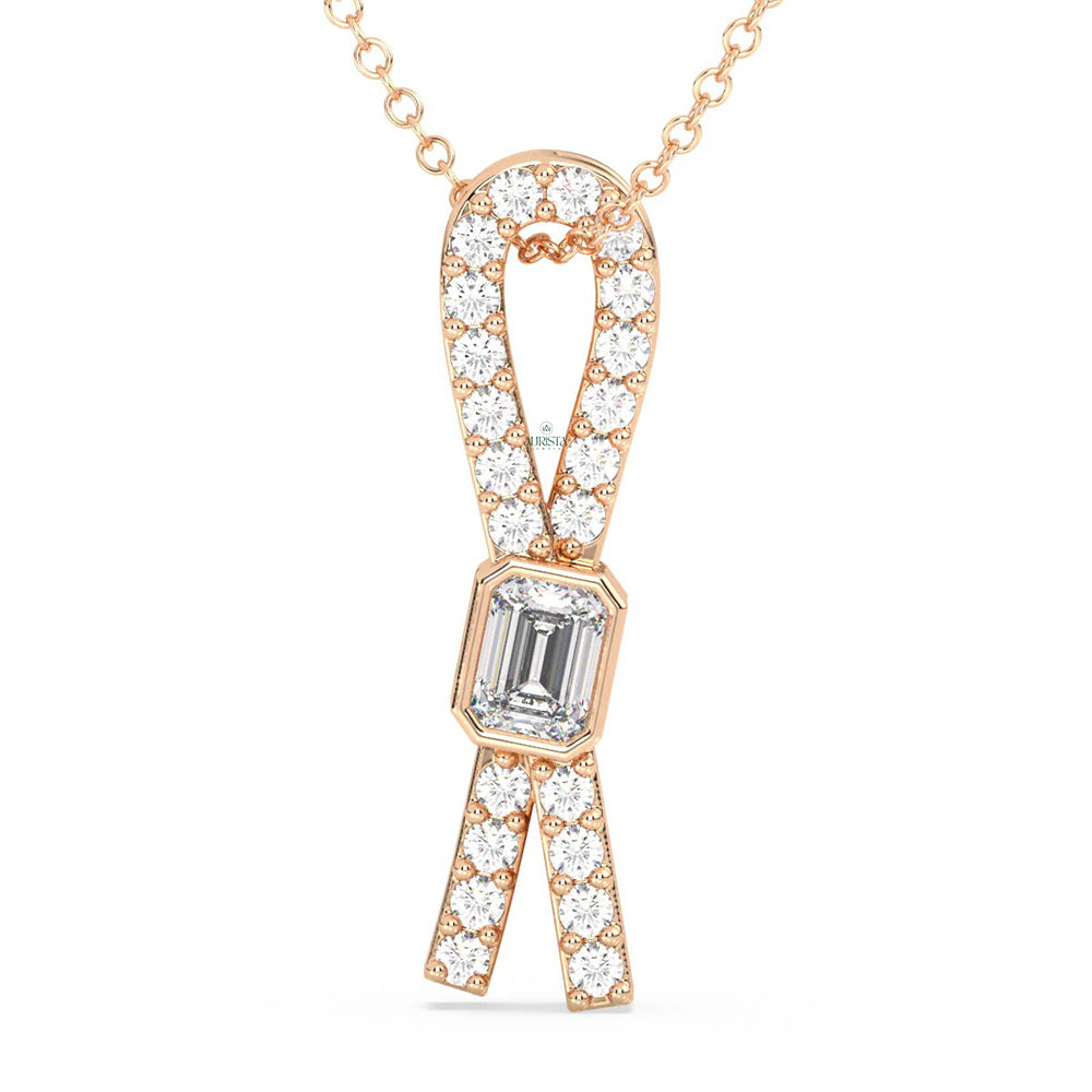 Luminous Charm Round Diamond Pendant in Rose Gold