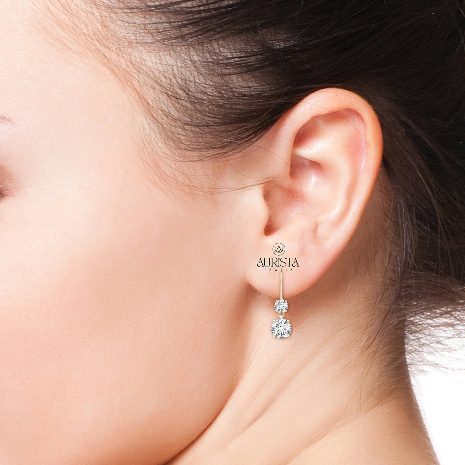 Radiant Earrings with Sparkling Diamond