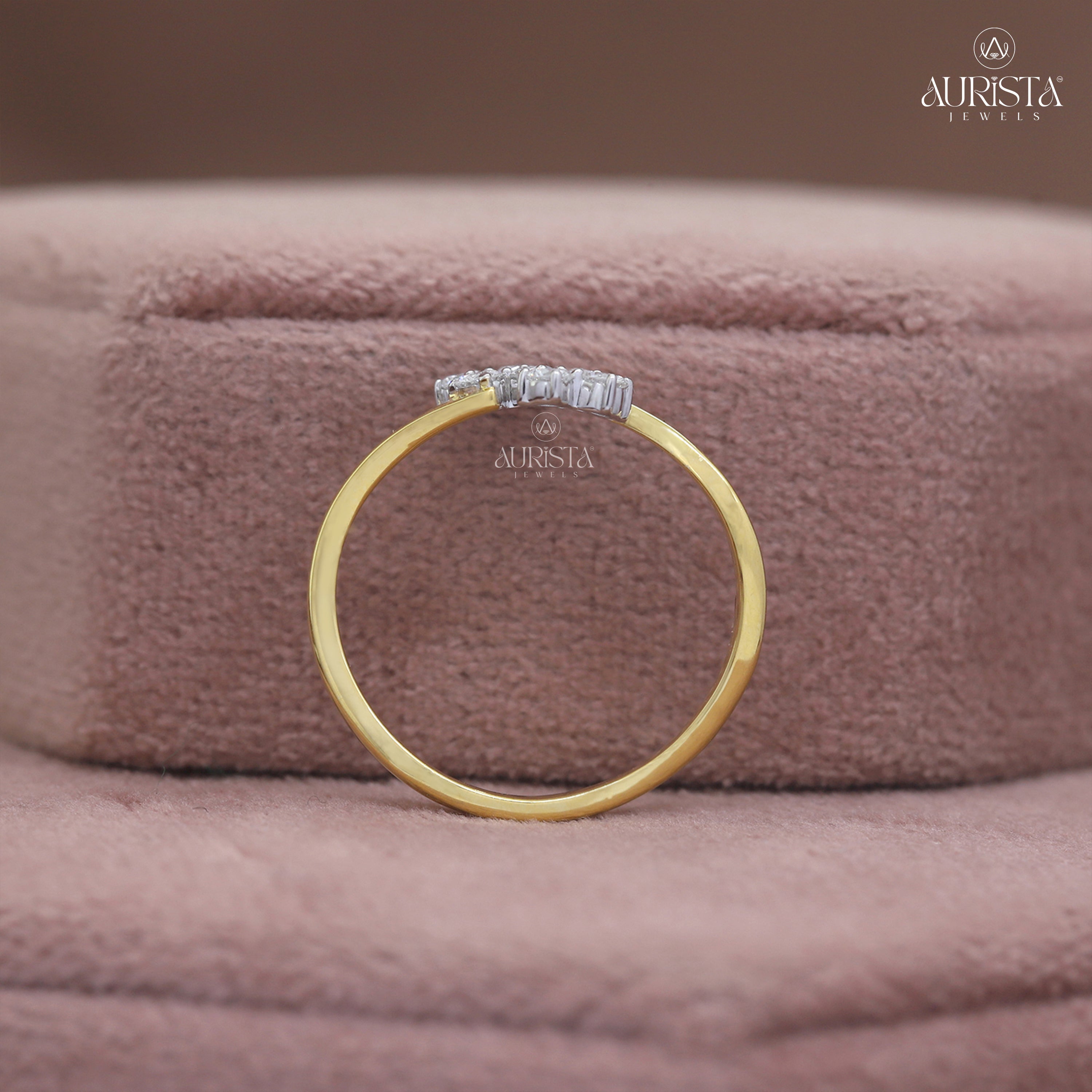 Wear Your Promise- Yellow Gold Band with Round Diamond