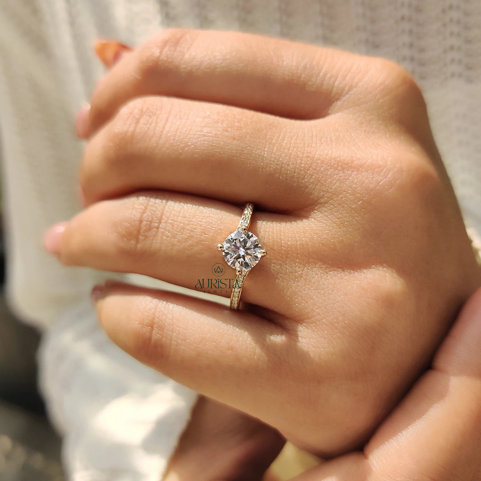 Infinite Pave Glow – Luxe Ring with Fine Shine
