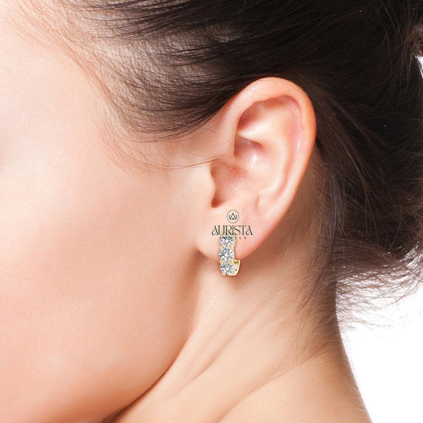 Pure Earrings with Sparkling Diamond