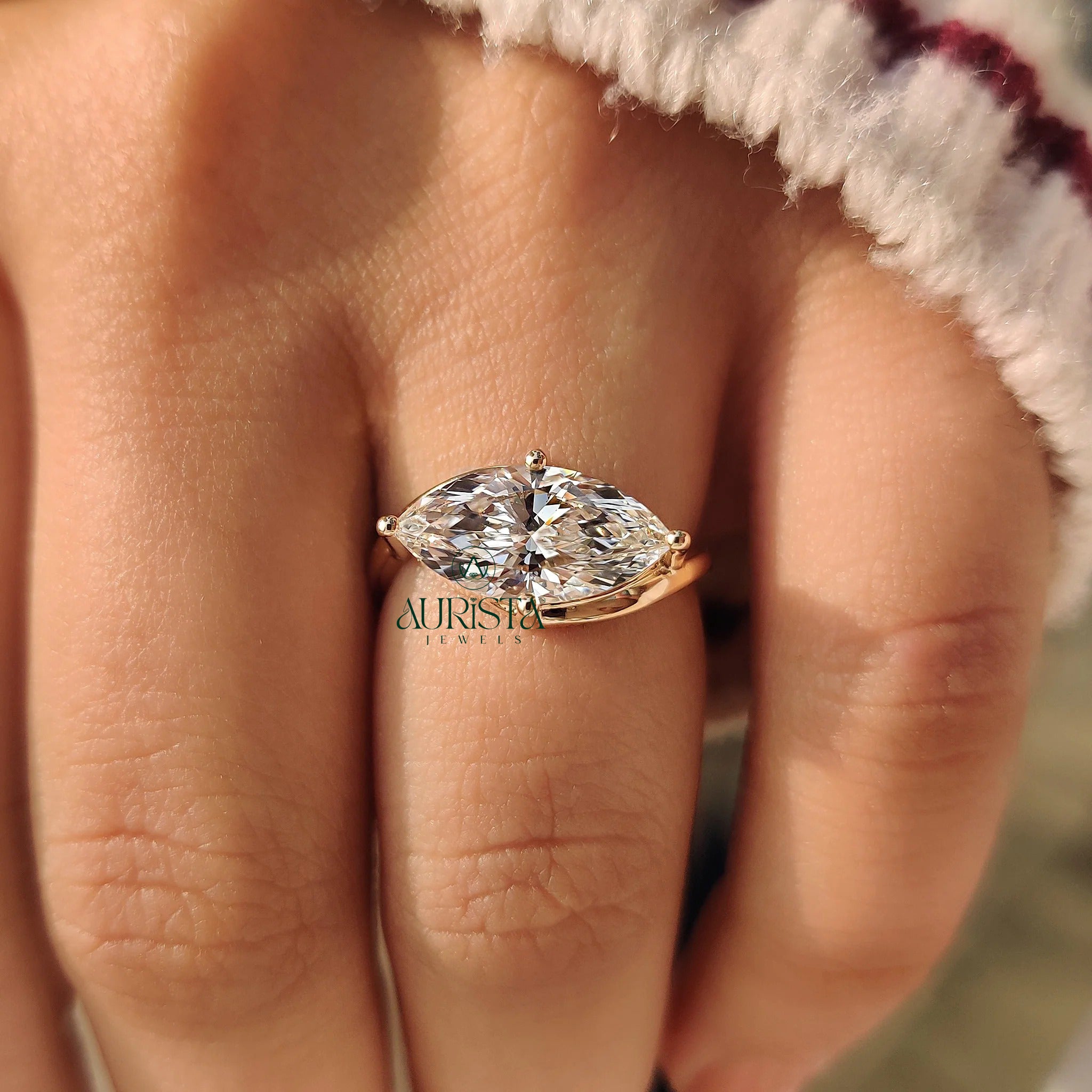 Graceful Solitaire Ring with Fine Craftsmanship