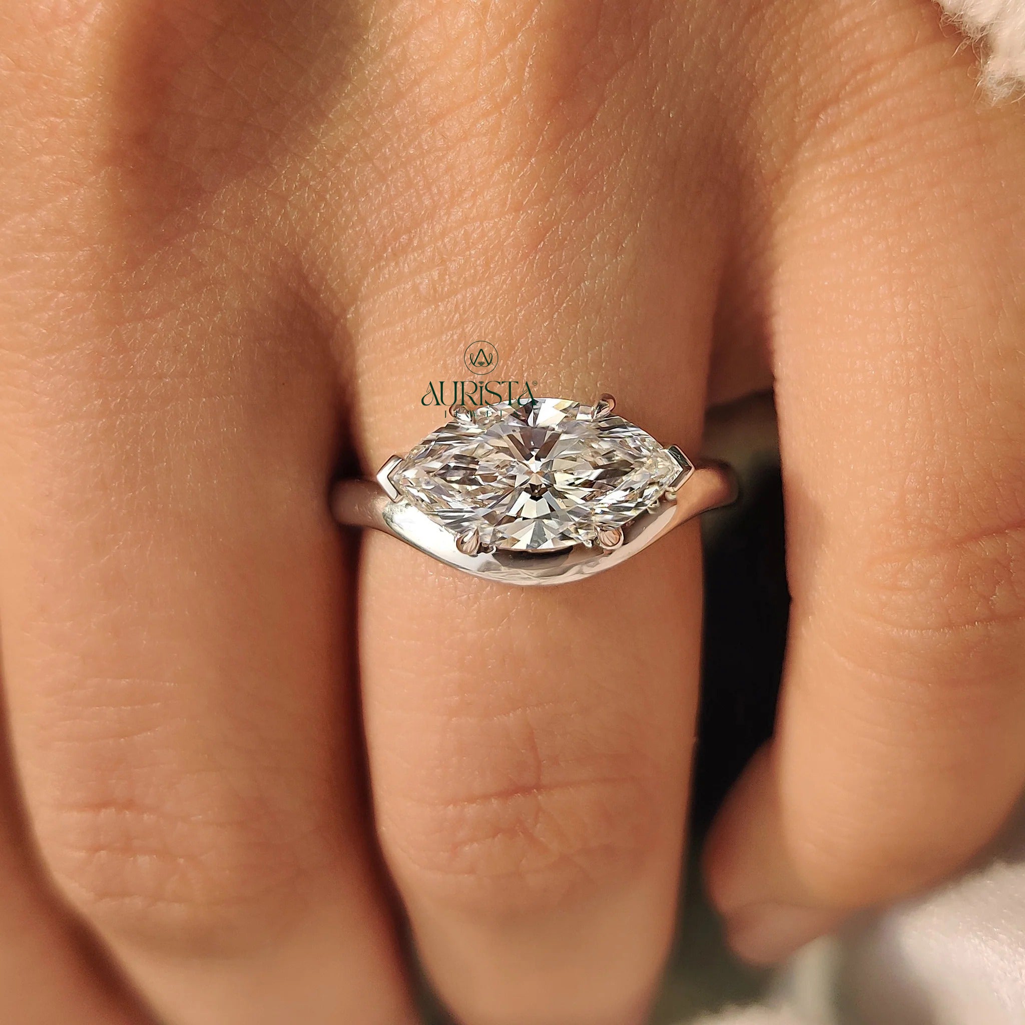 Timeless Diamond Solitaire with Elegant Finish