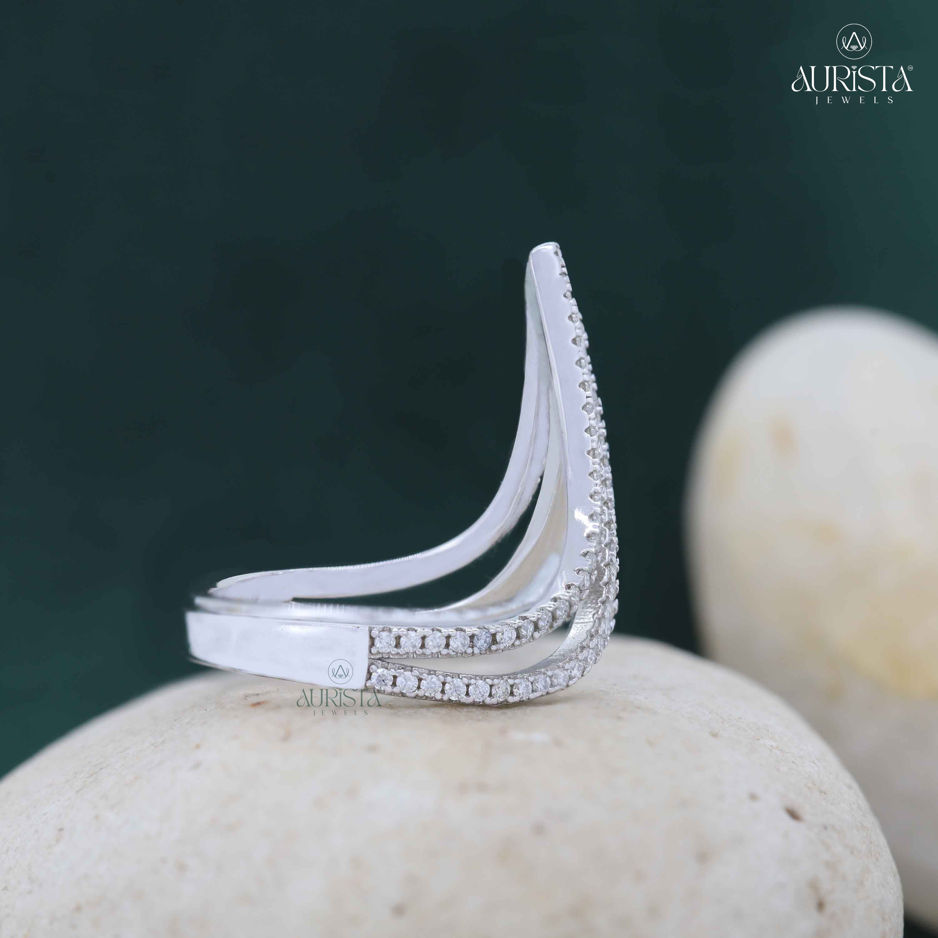 Forever Starts Here – White Gold Band with Rund Diamond