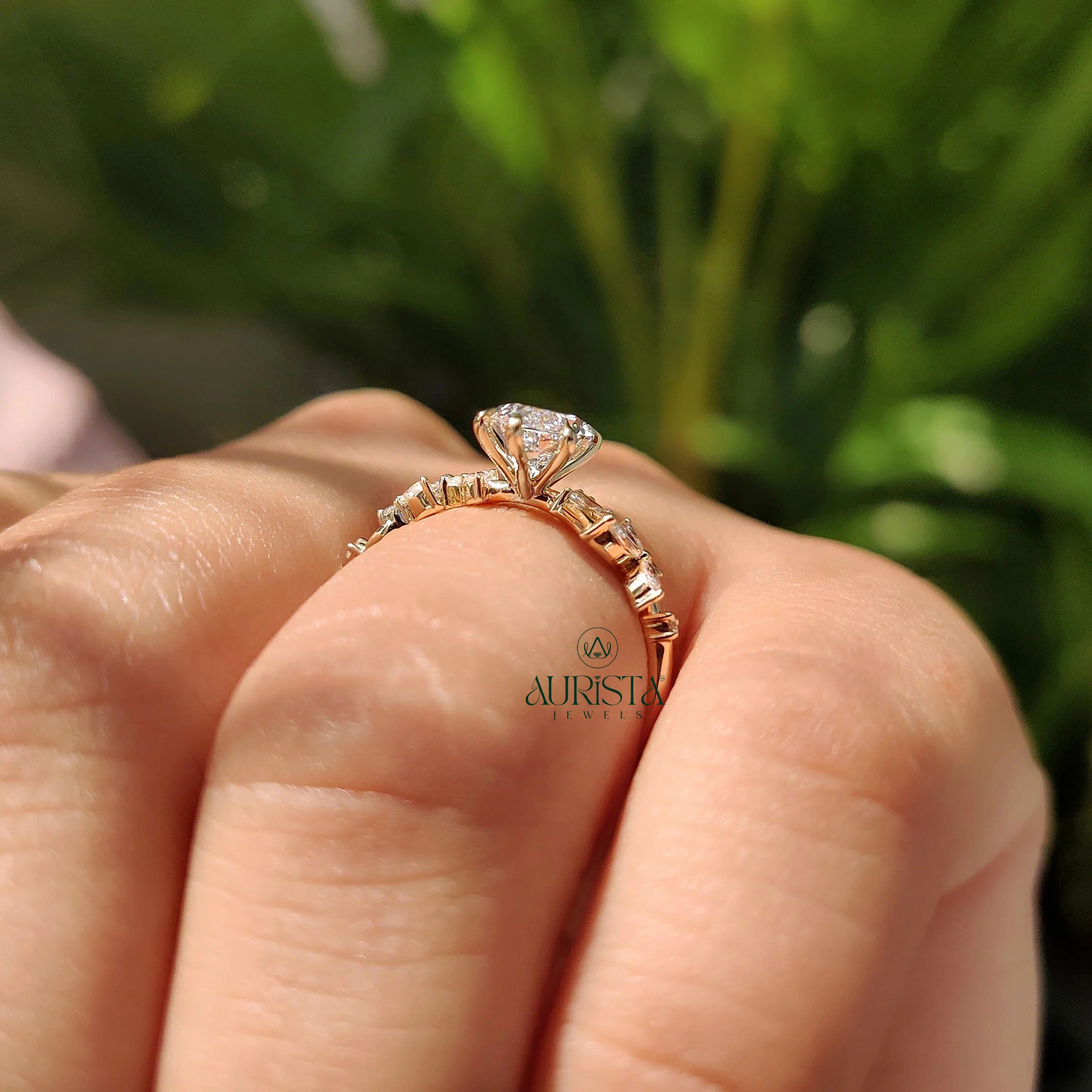 Golden Desire – Classic Charm with Radiant Glow