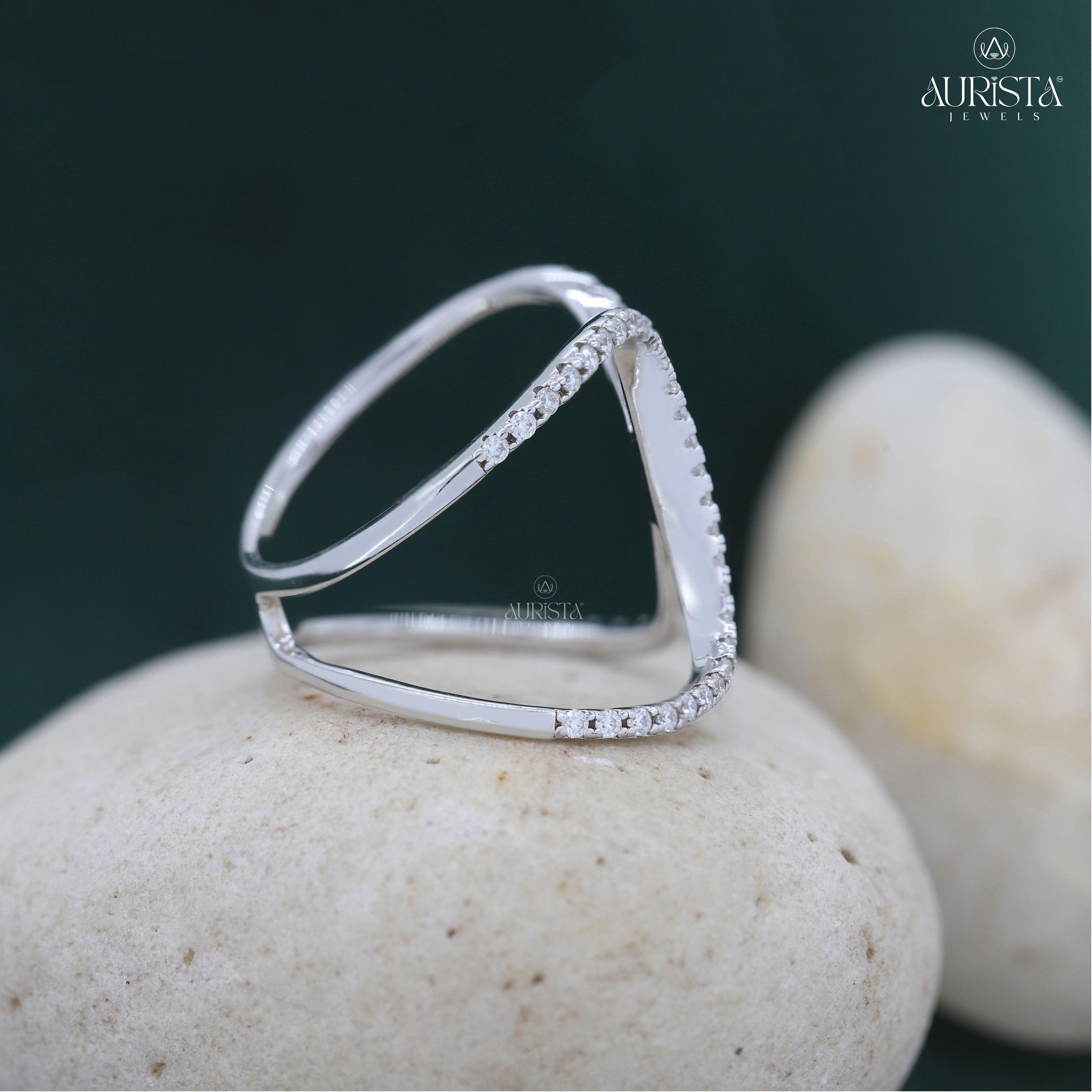 Hold Forever Close- White Gold with Round White Diamond