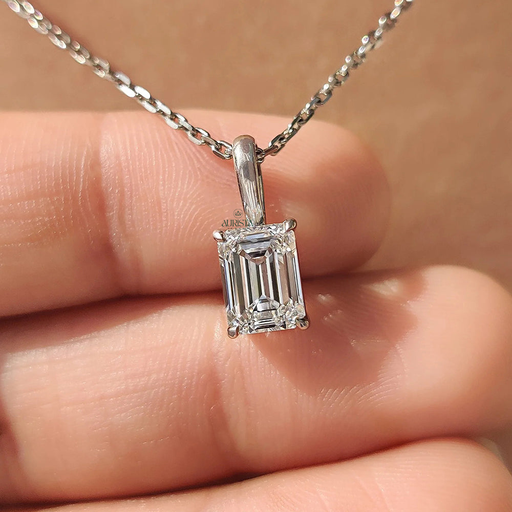 Classic Spark Emerald Diamond Pendant in White Gold