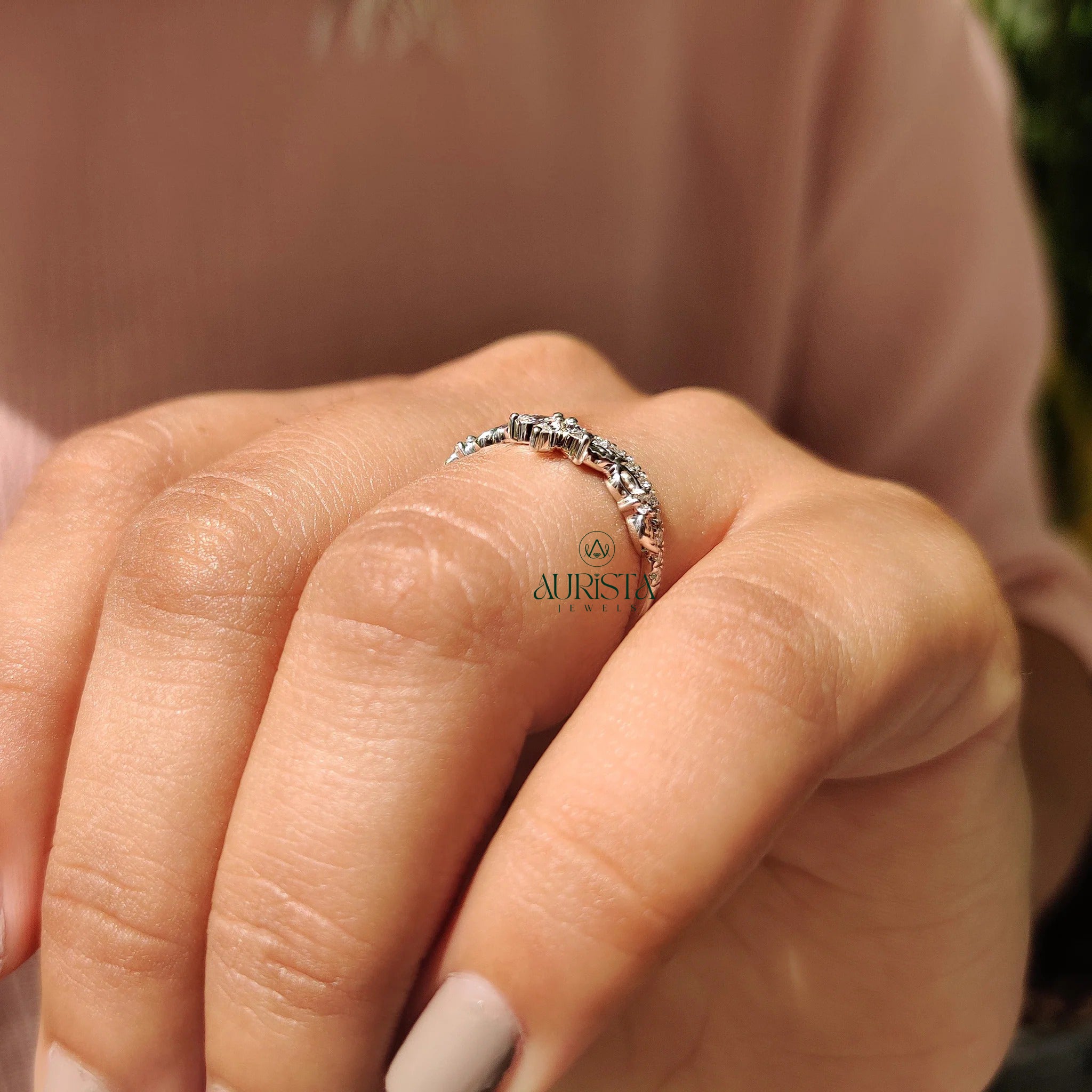 Promise of Shine – Fine Elegance with Sparkling Glow