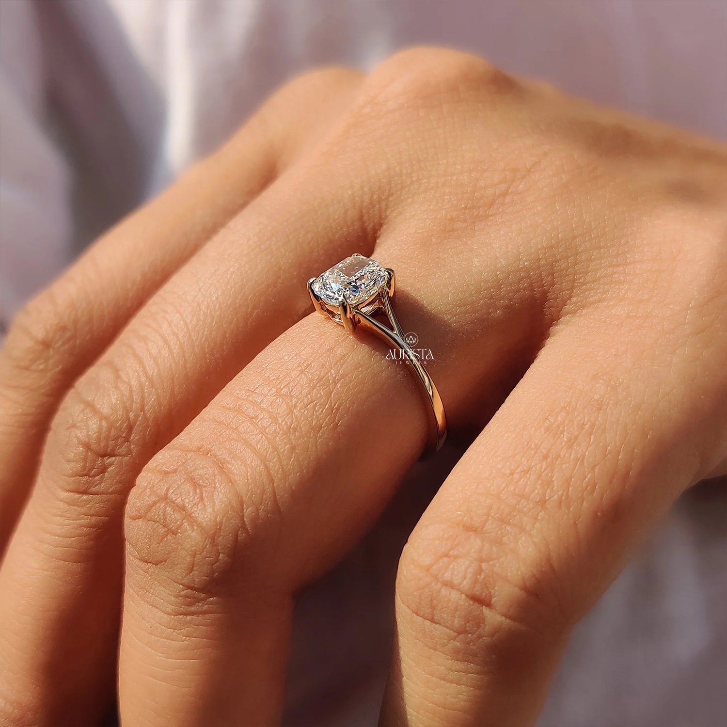 Sophisticated Solitaire Ring with Brilliant Cut