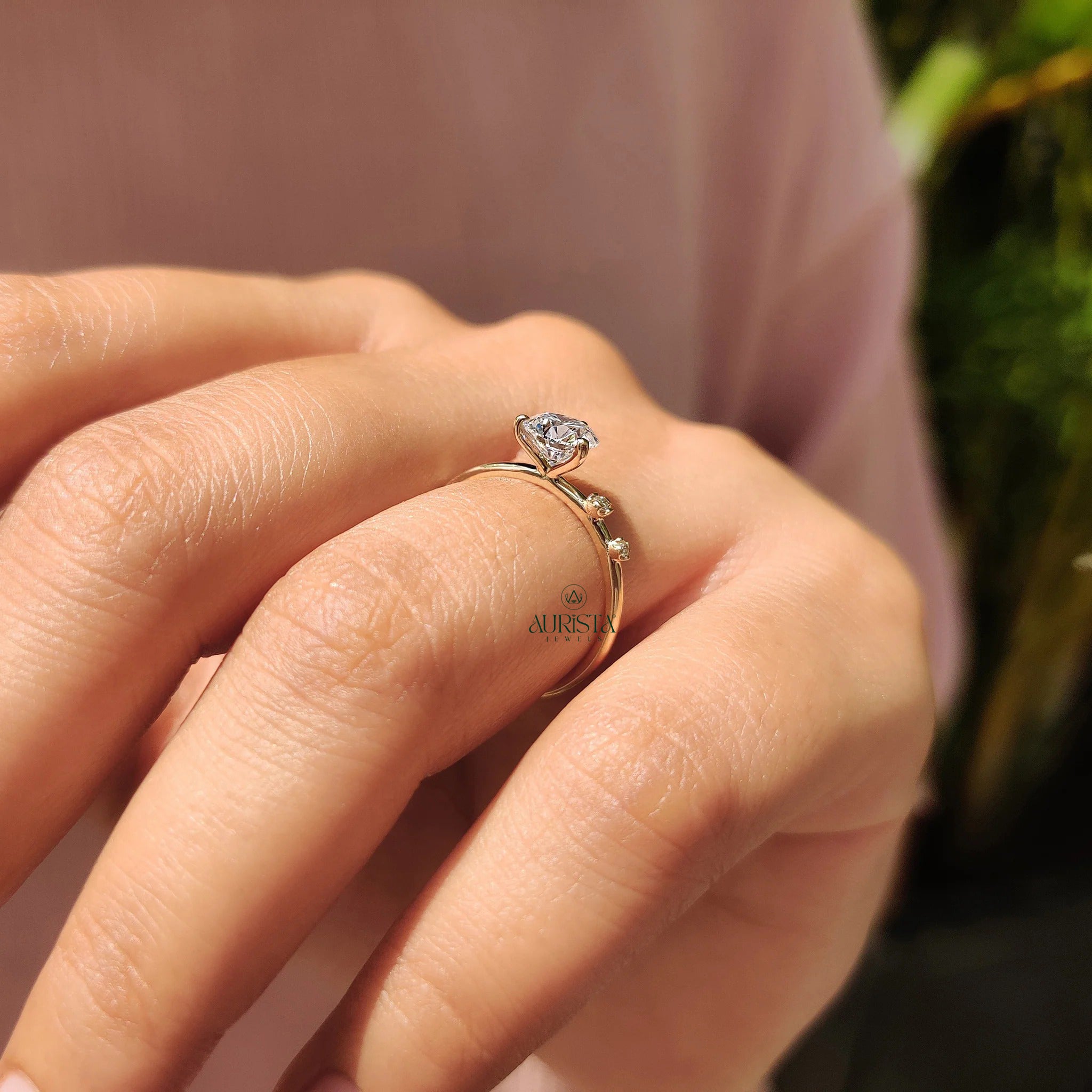 Round Brilliant Diamond Ring with Graduated Side Accents