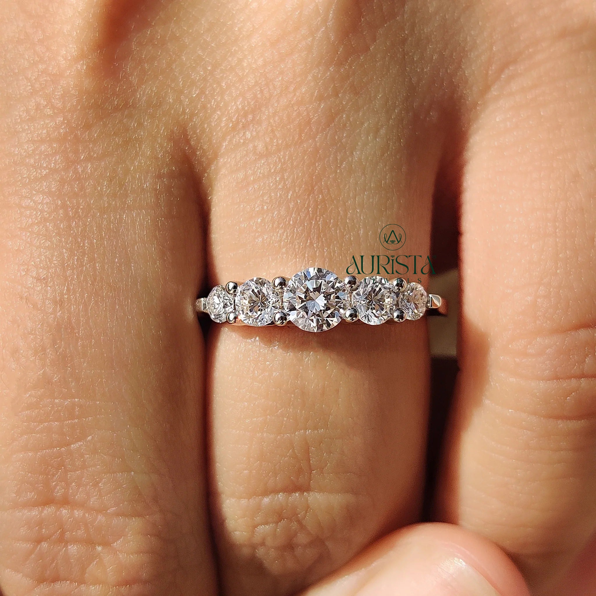 Promise Spark – Refined Grace with Elegant Glow