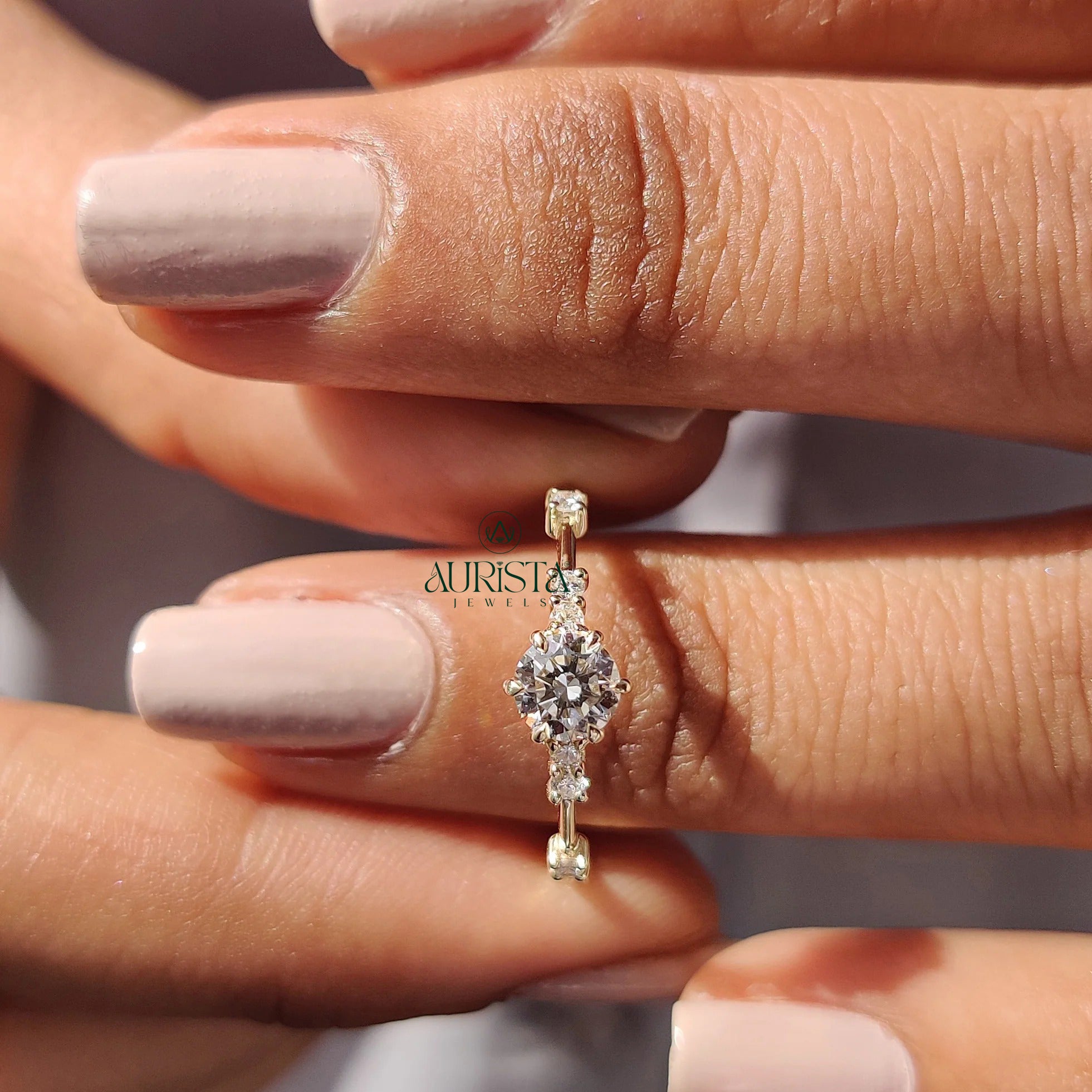 Eternal Sparkle – Classic Elegance with Shining Finish