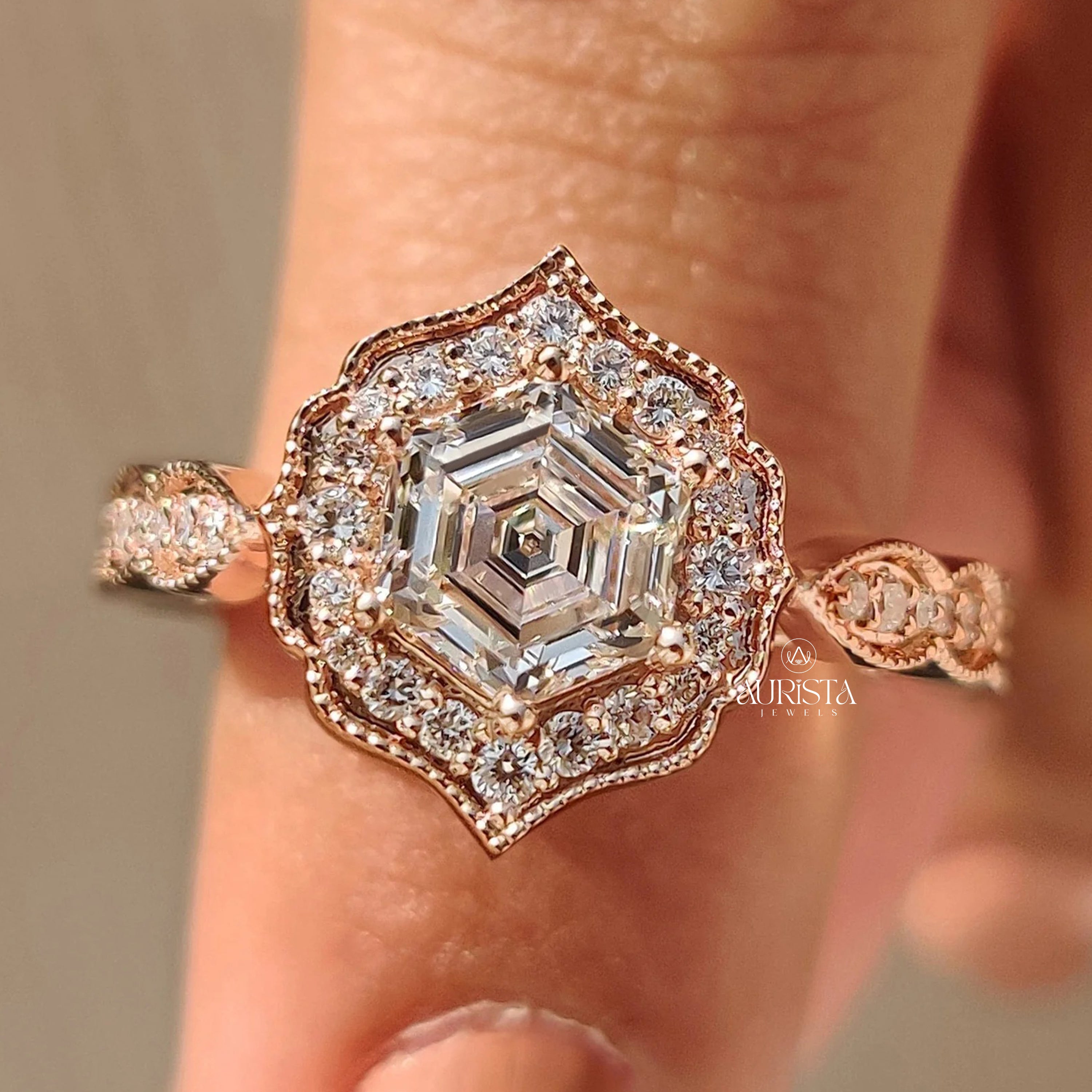 Infinite Love – Classic Gold Ring with Premium Diamond